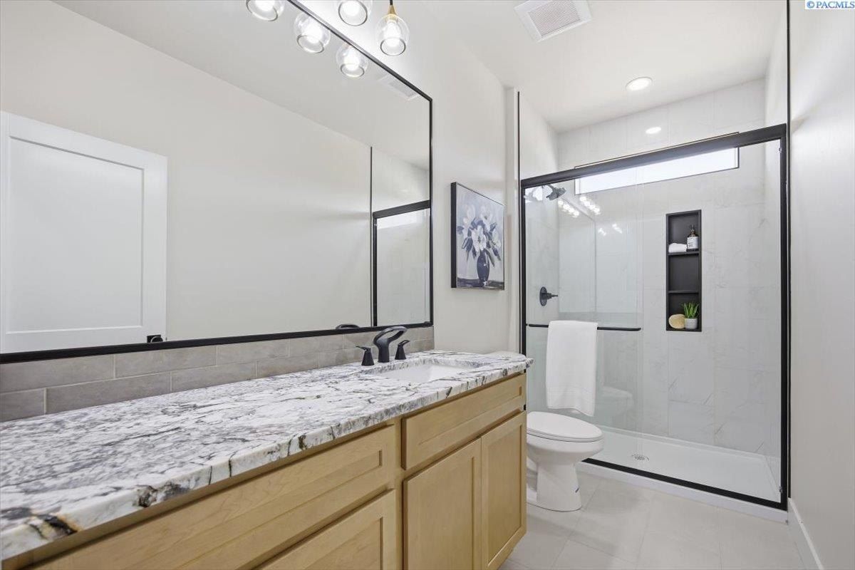 29183 Mammoth Dr. Kennewick, WA 99338