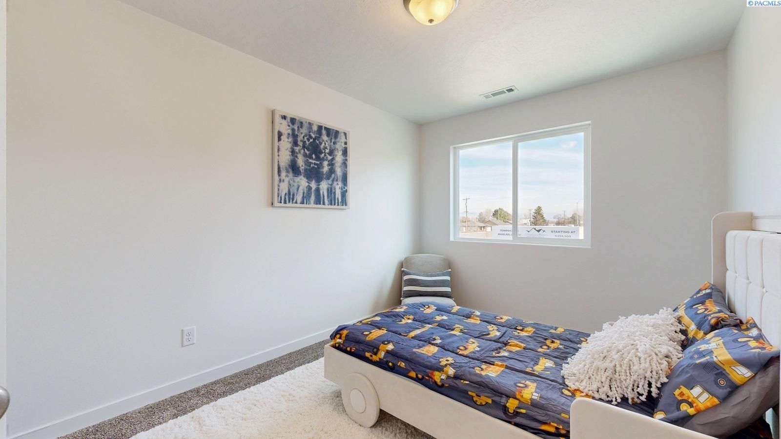 1152 N Yost Street. Kennewick, WA 99336