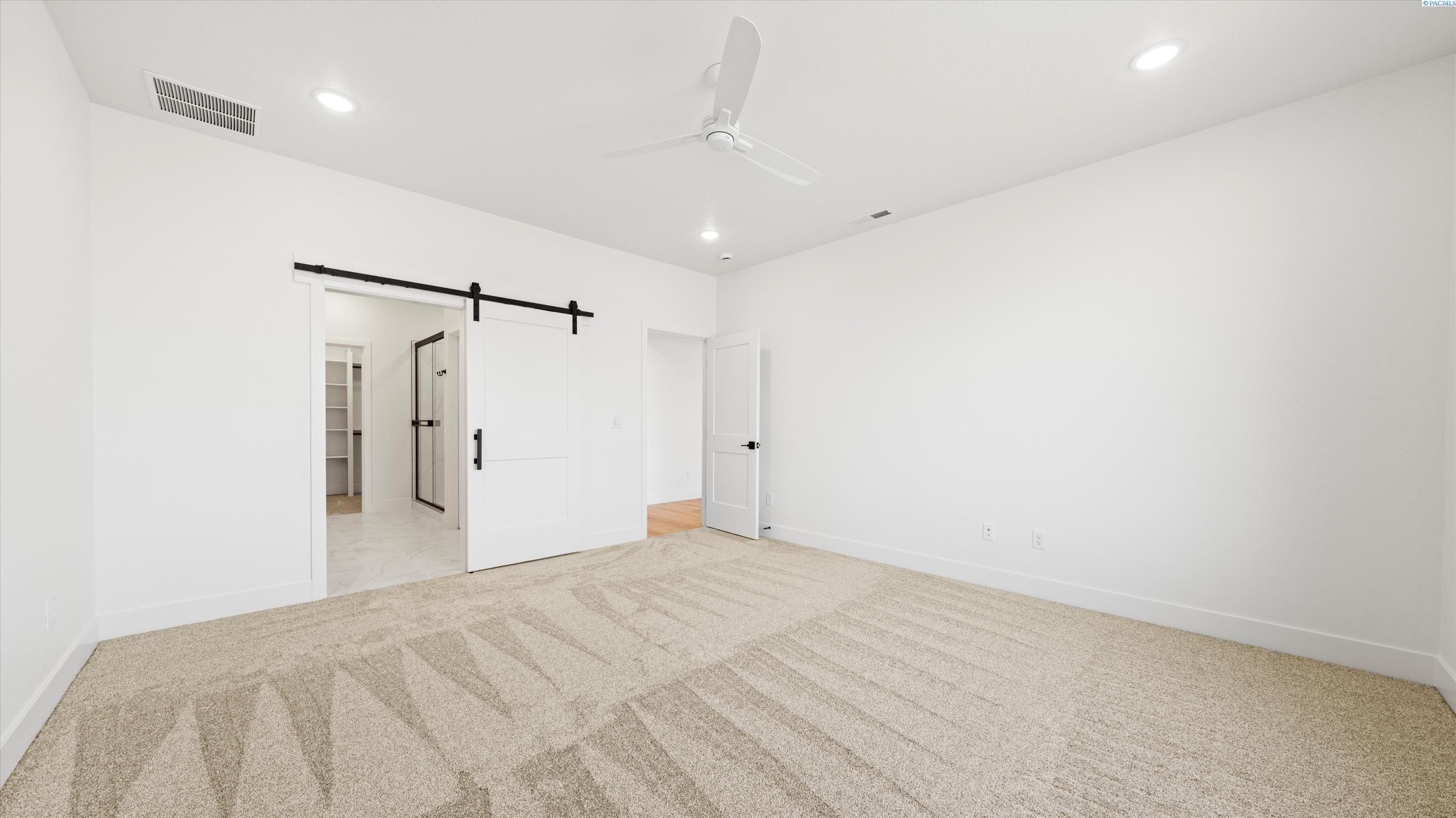 3396 Allison Way. Richland, WA 99352