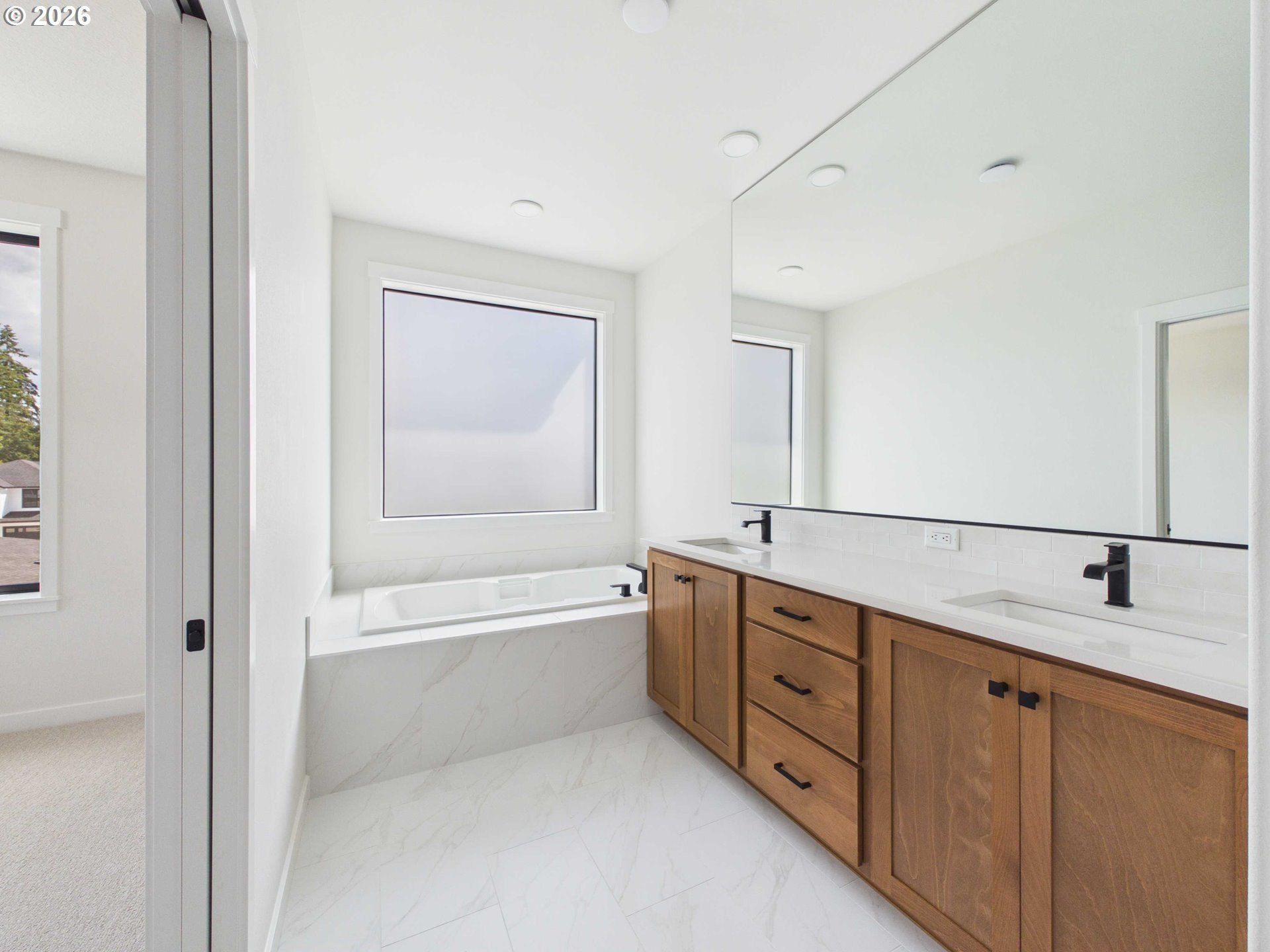 416 W 20Th Way. La Center, WA 98629