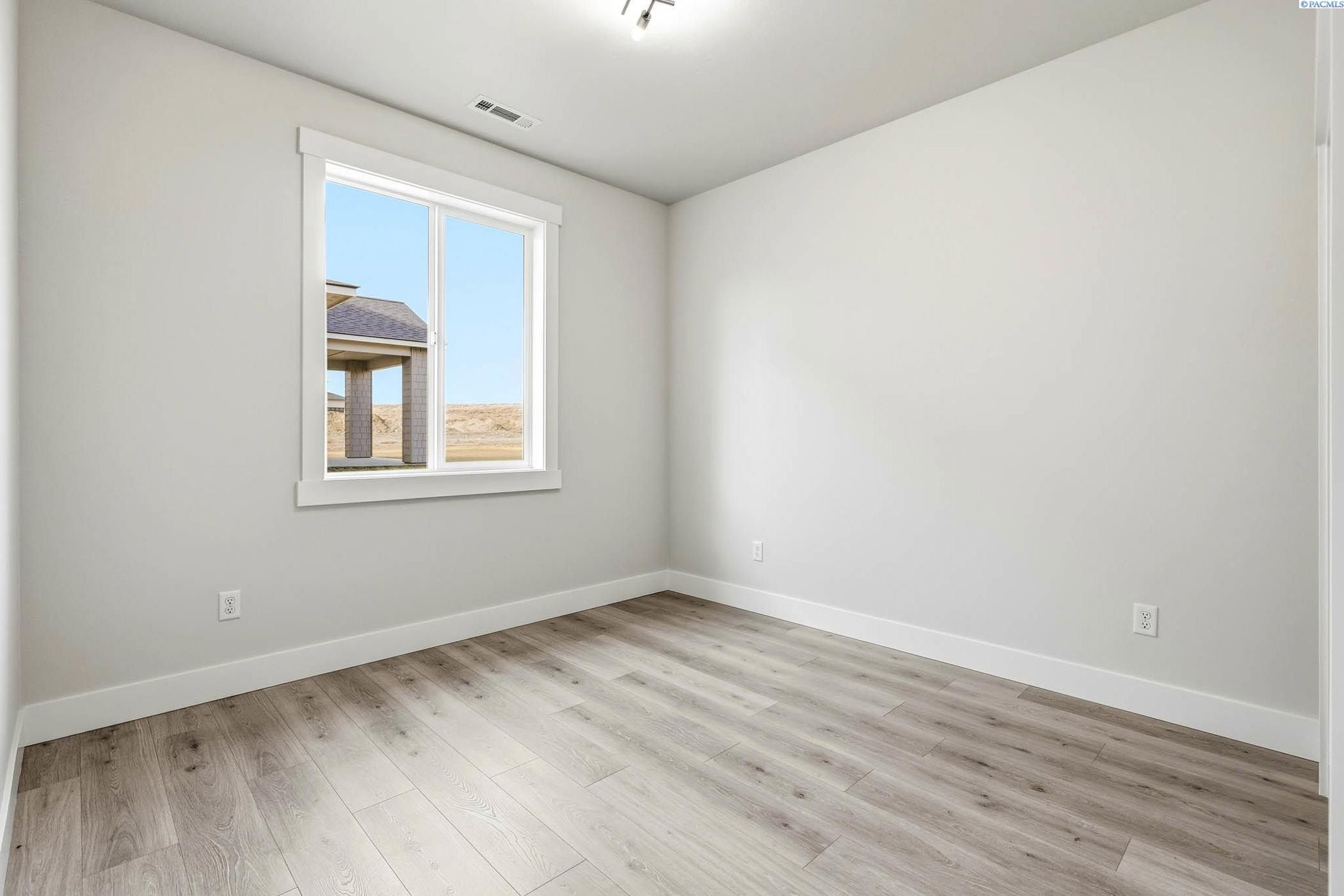 2846 Sumac Drive. Richland, WA 99352