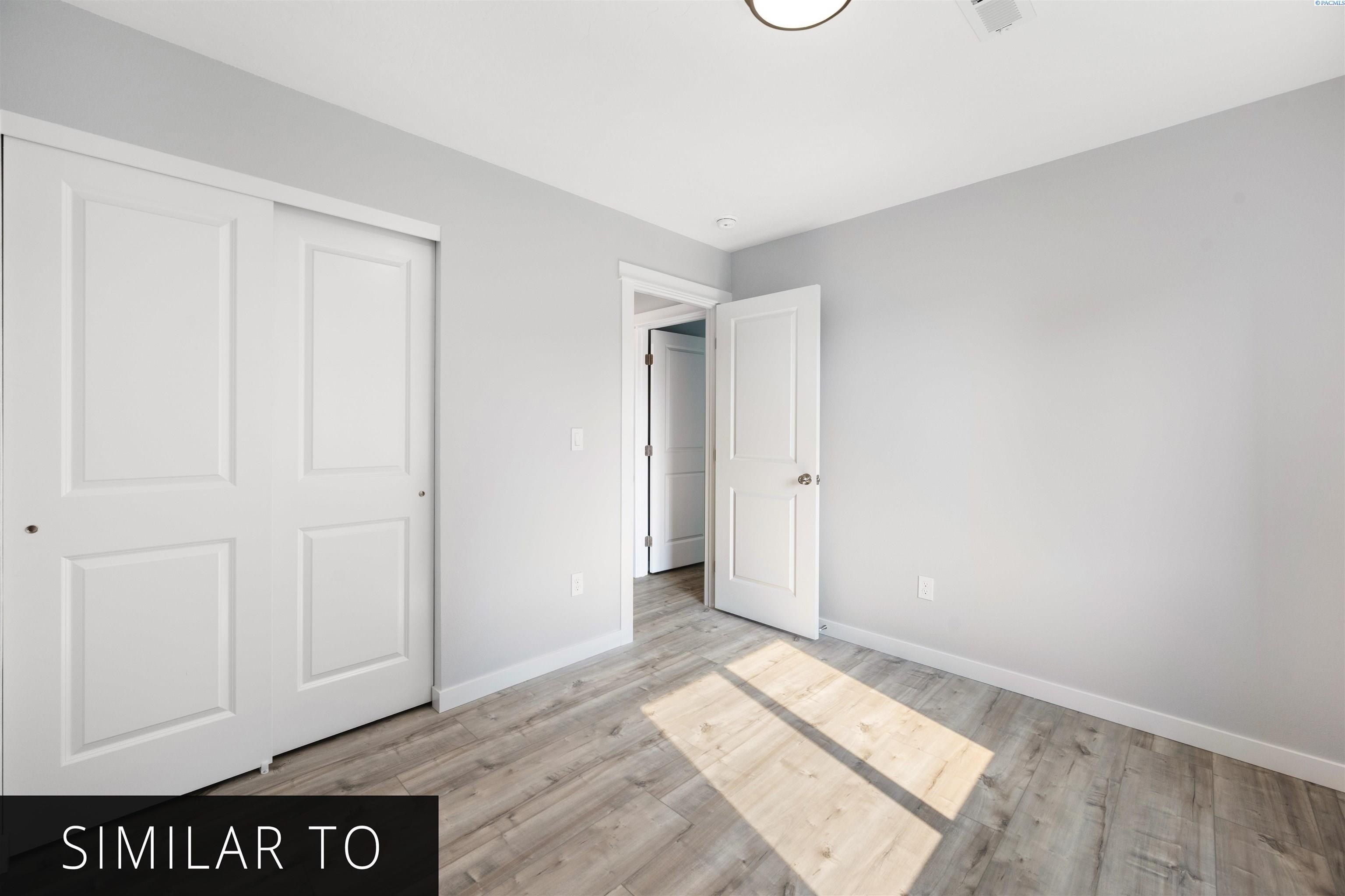 506 N Kent Place. Kennewick, WA 99336