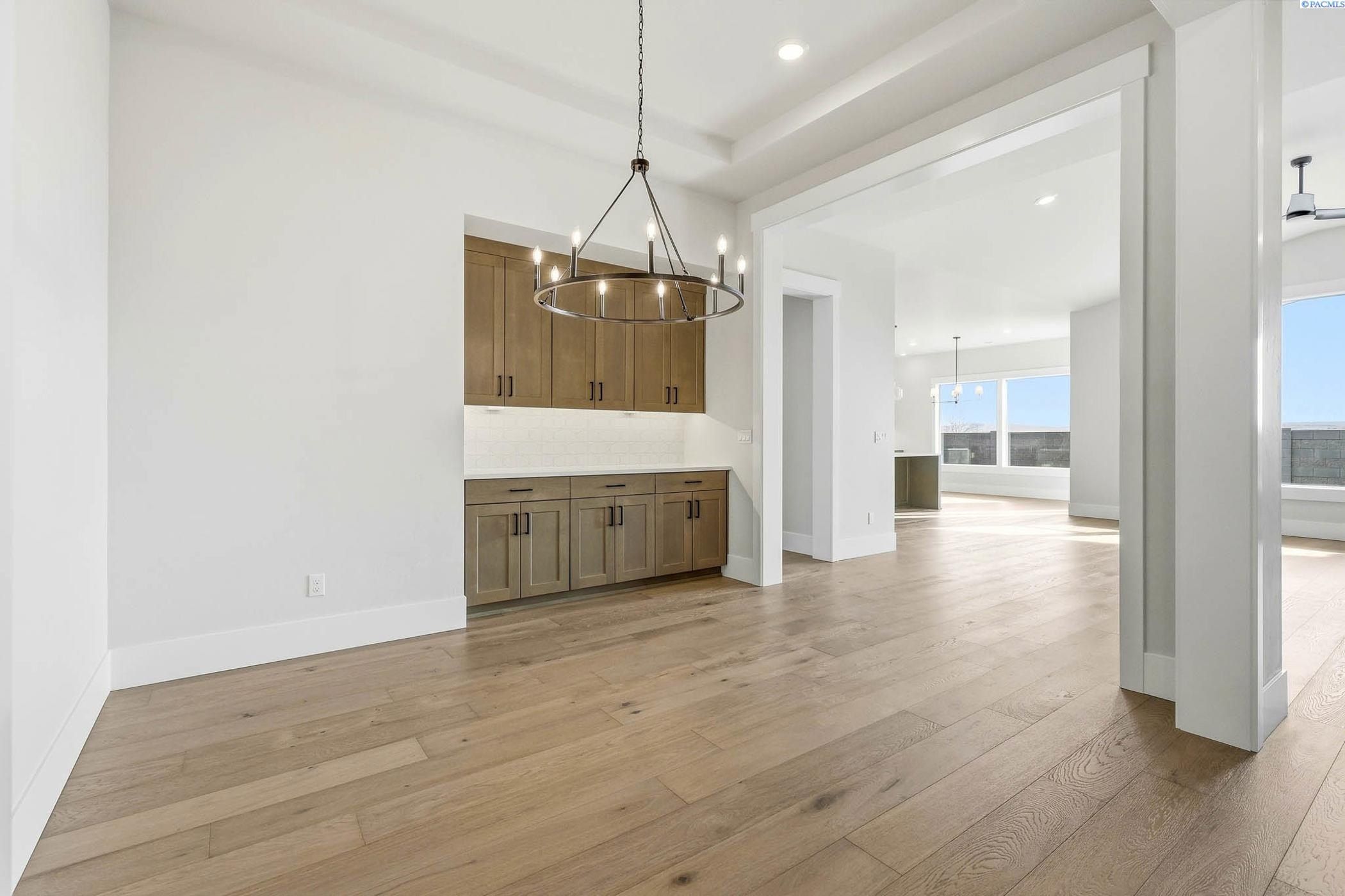 321 Epic Street. Richland, WA 99352