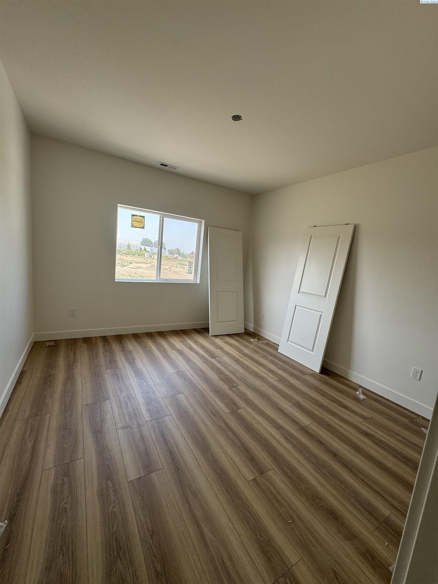 409 Hogan St. Sunnyside, WA 98944