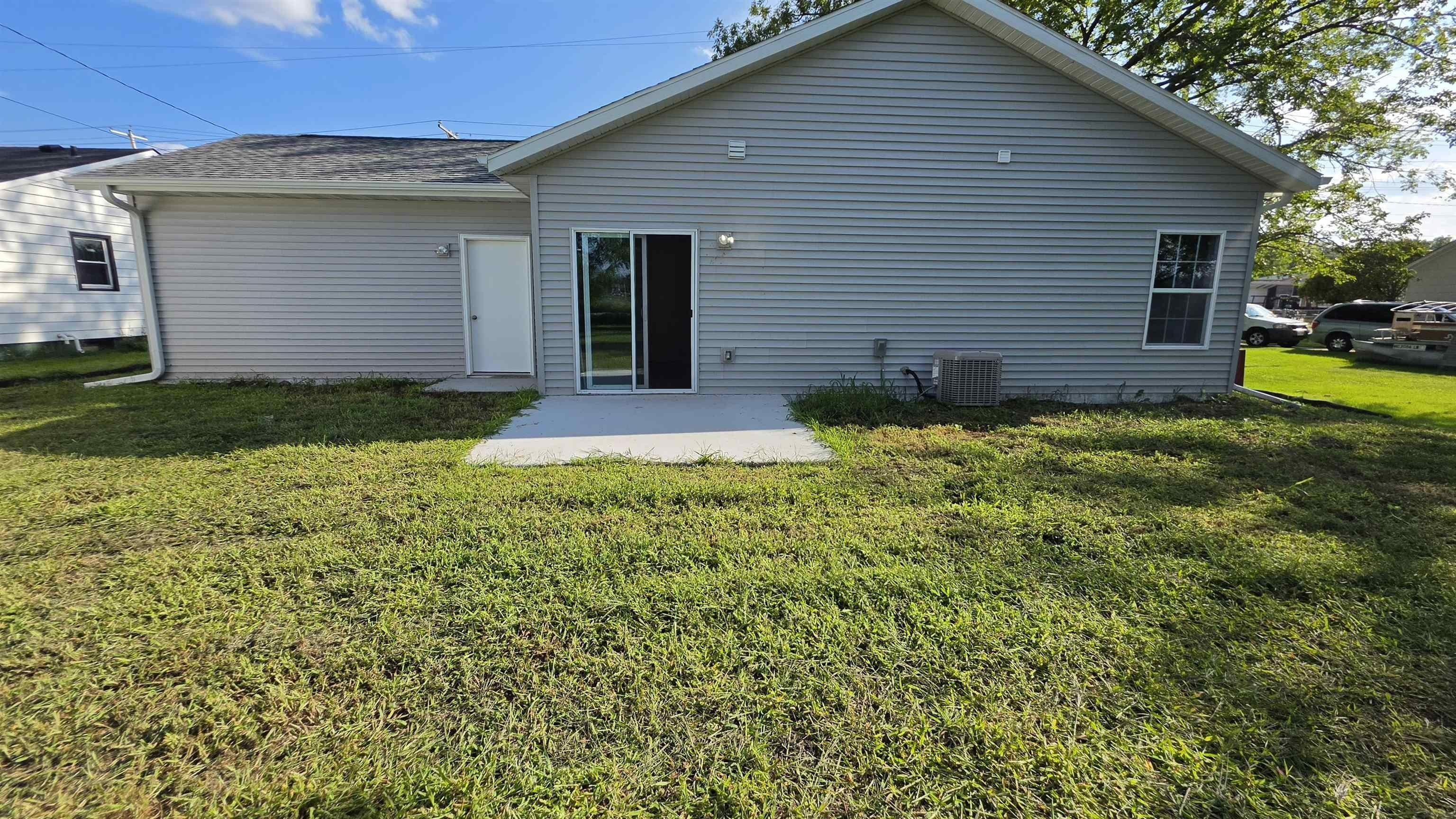 606 W Delavan Drive. Janesville, WI 53548