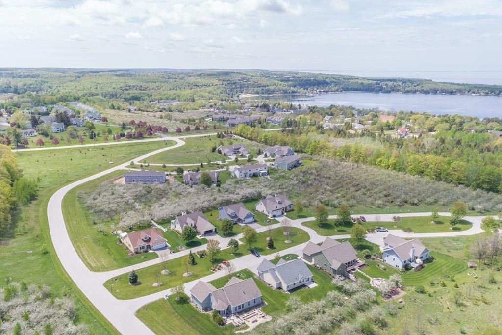 4530 Bay Hill Ct. Egg Harbor, WI 54209