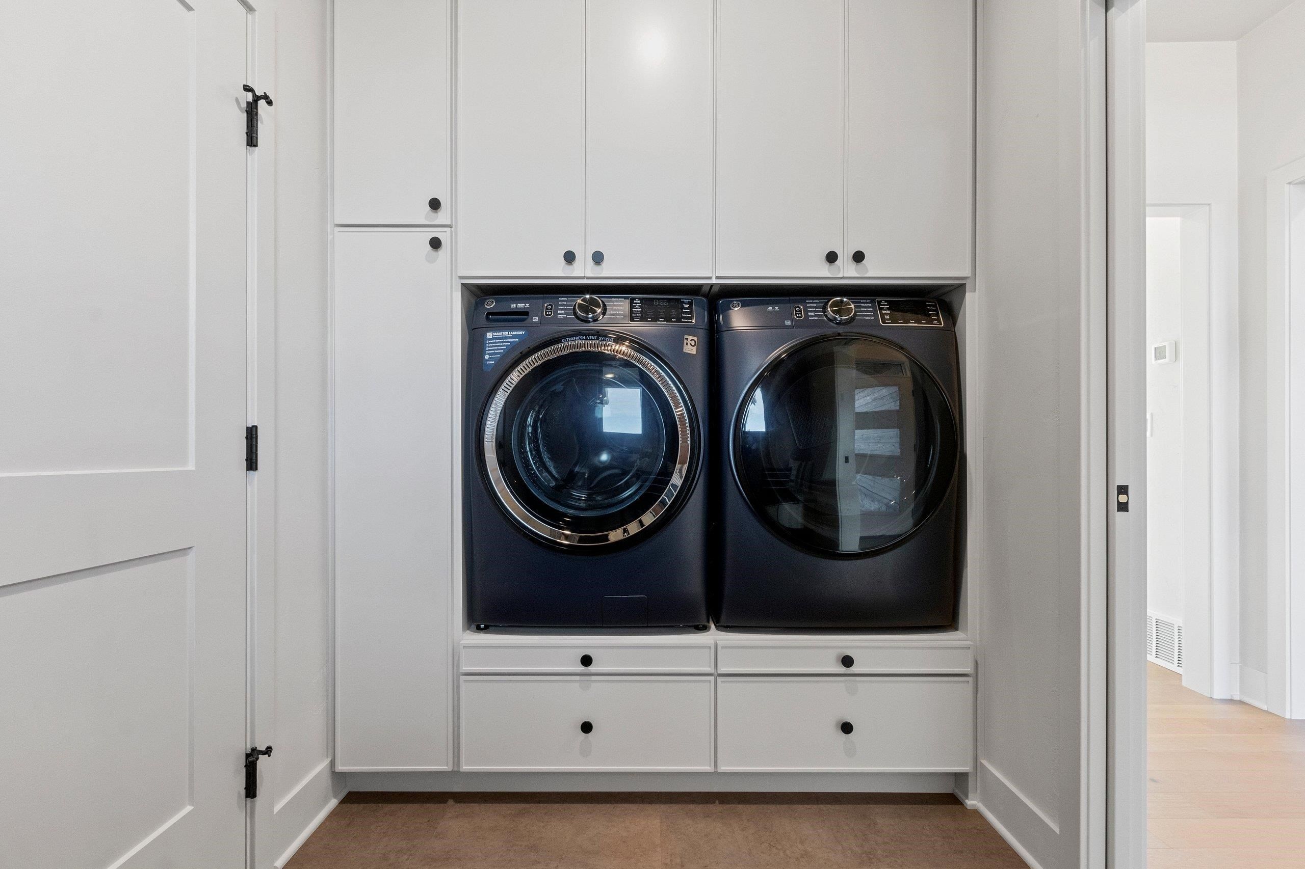 435 Riverview Ridge Place. Combined Locks, WI 54113