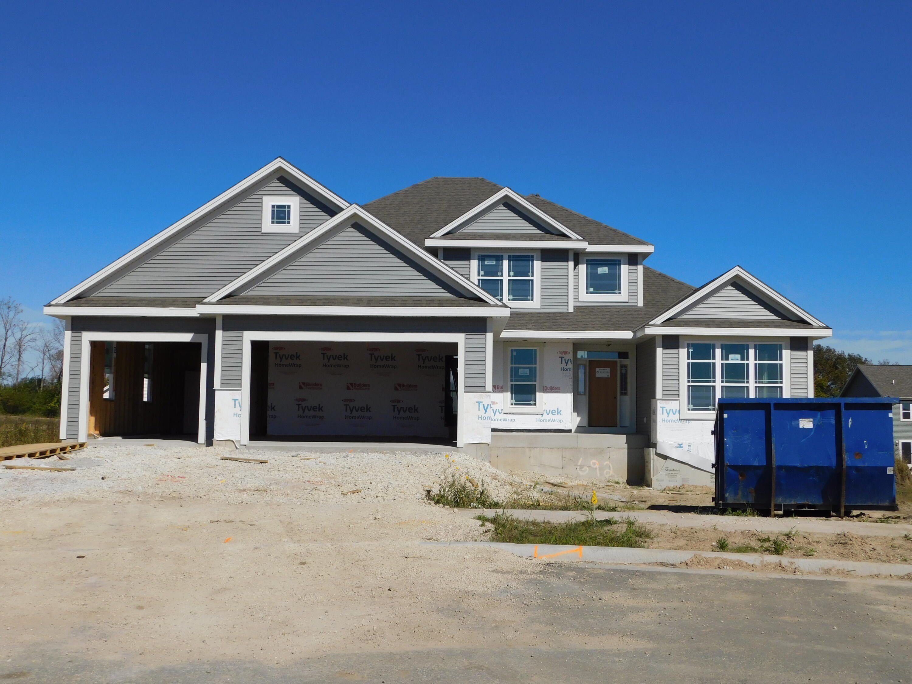 692 Hummingbird Ct. Grafton, WI 53024