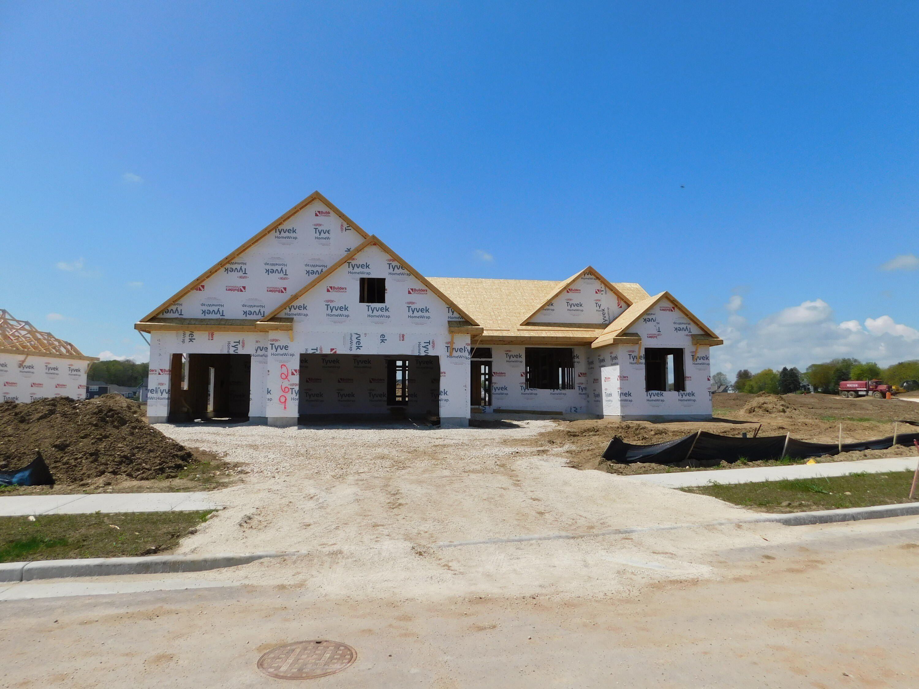 269 Candleberry Ln. Grafton, WI 53024