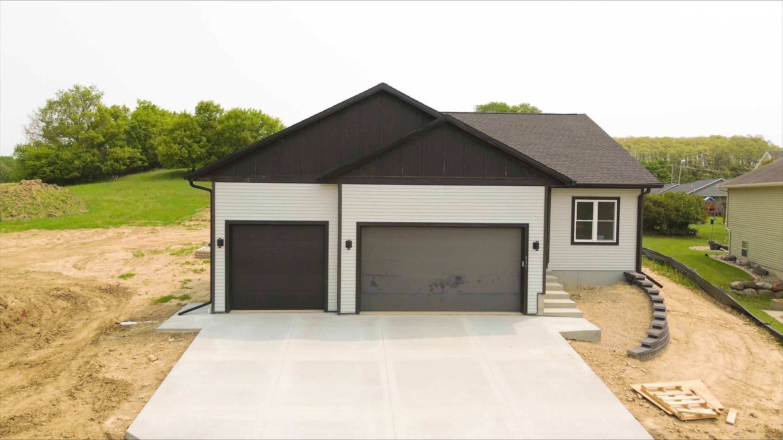 935 Hay Creek Trail. Reedsburg, WI 53959