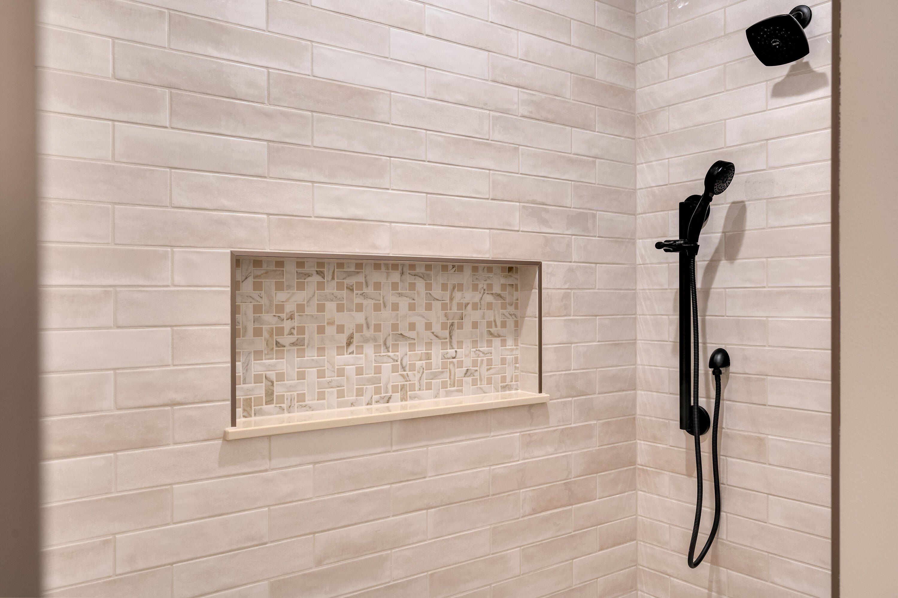 4051 Brooke Elizabeth Dr. Onalaska, WI 54650