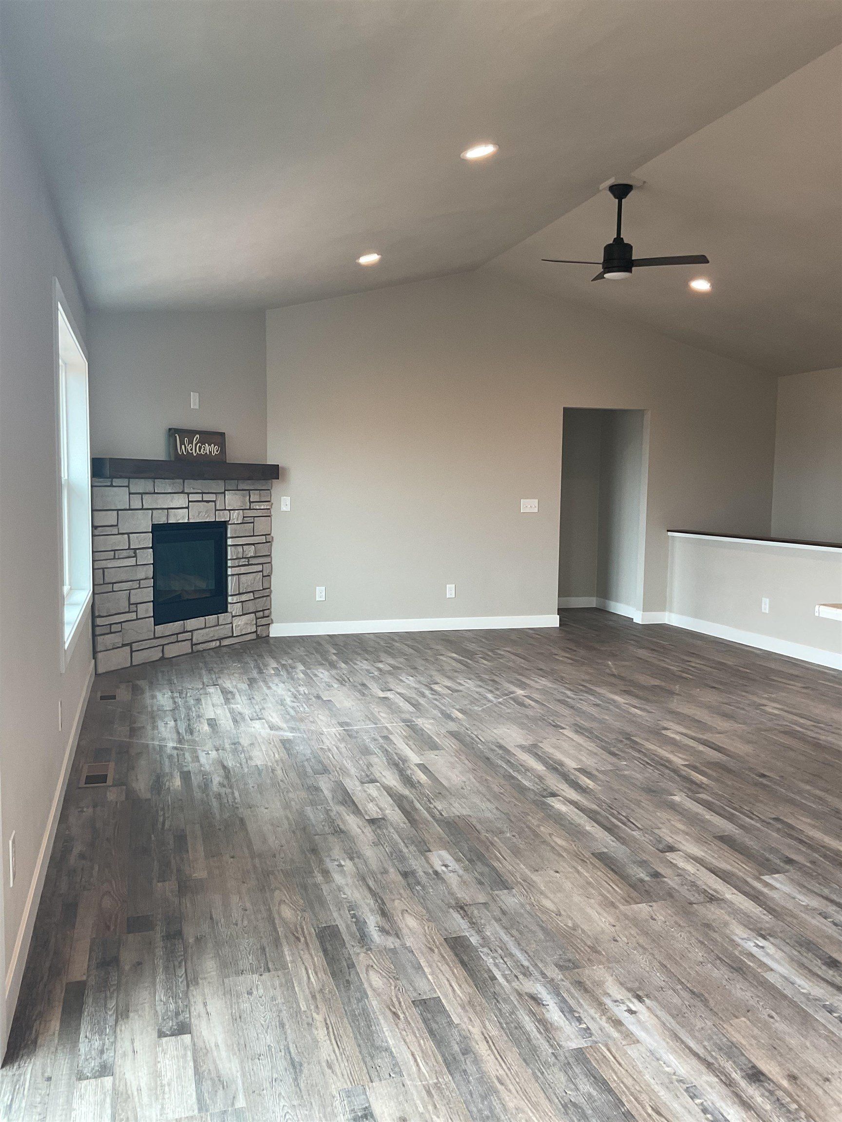 1043 Madi Court. Menasha, WI 54952