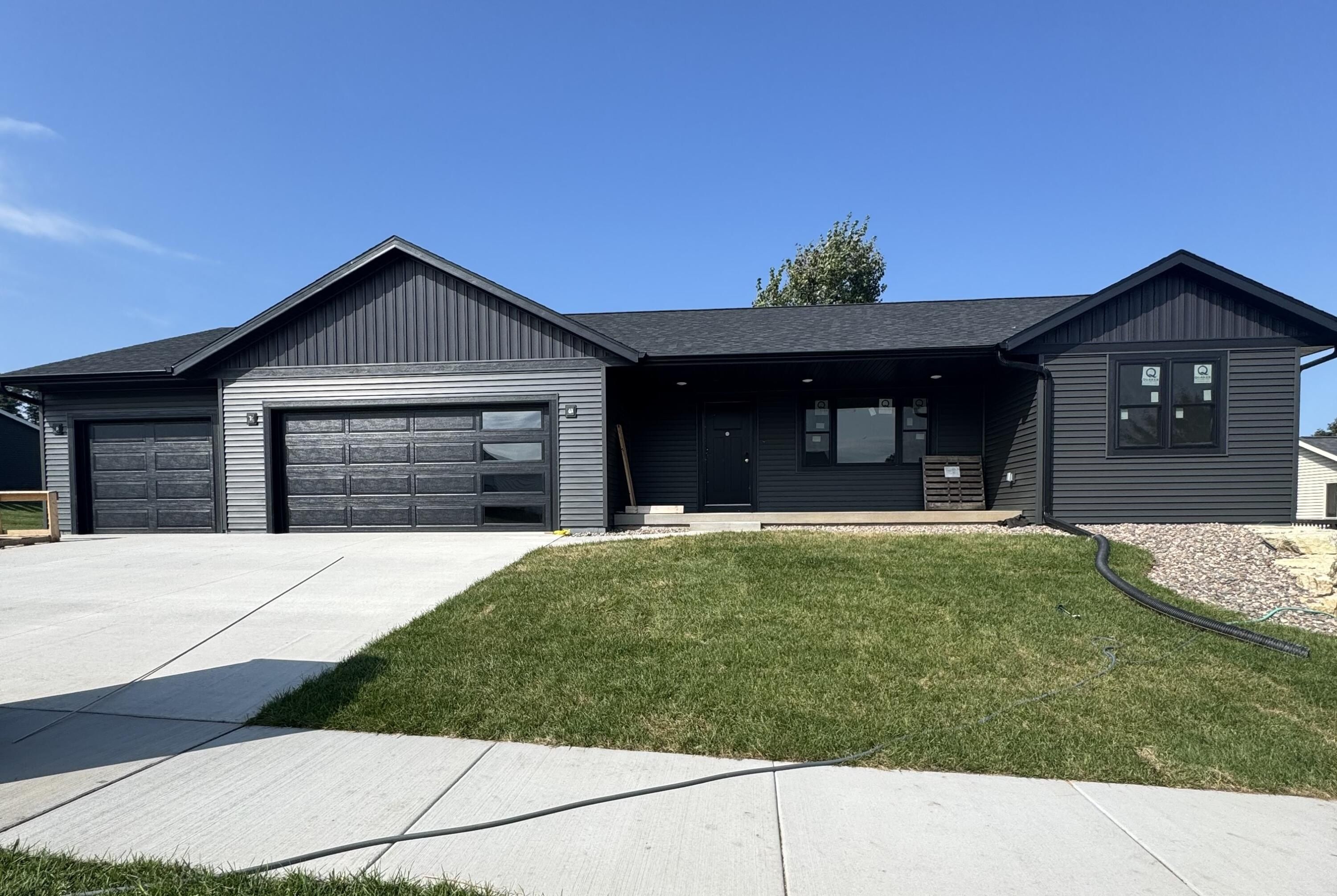 1508 Pioneer Dr. Holmen, WI 54636