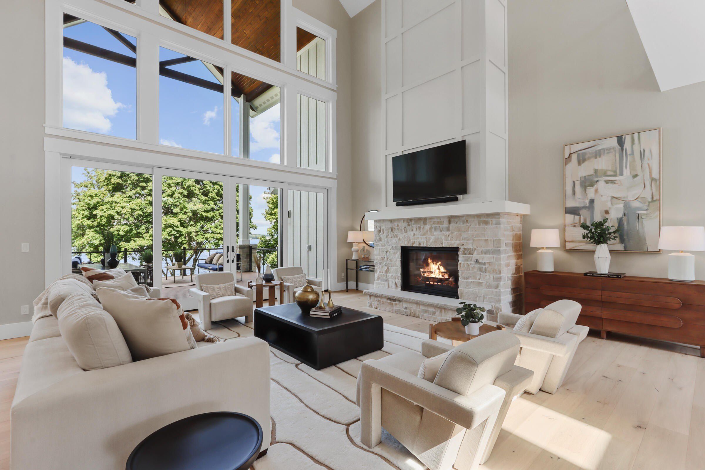 N2017 S Lakeshore Dr. Lake Geneva, WI 53147