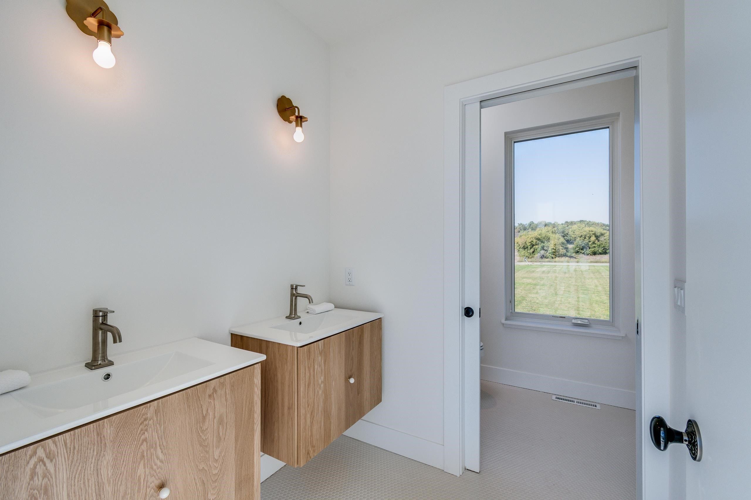 4043 Serenbe Street. Middleton, WI 53562