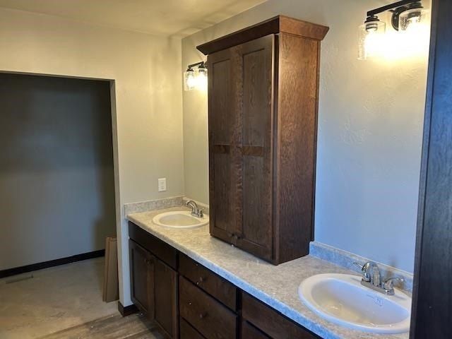 3759 E Callalilly Lane. Appleton, WI 54913