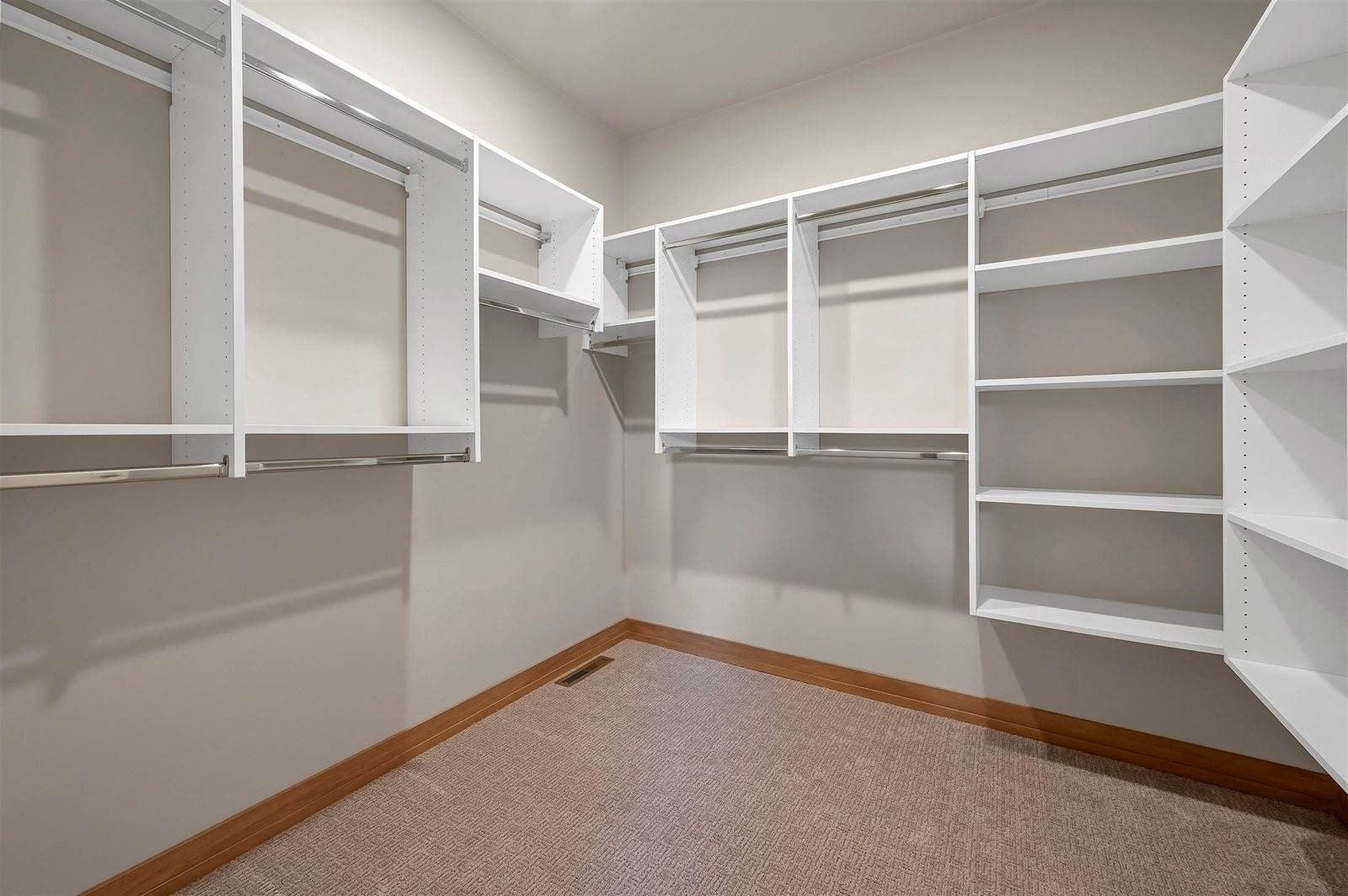 1629 North Honeysuckle Circle. De Pere, WI 54115