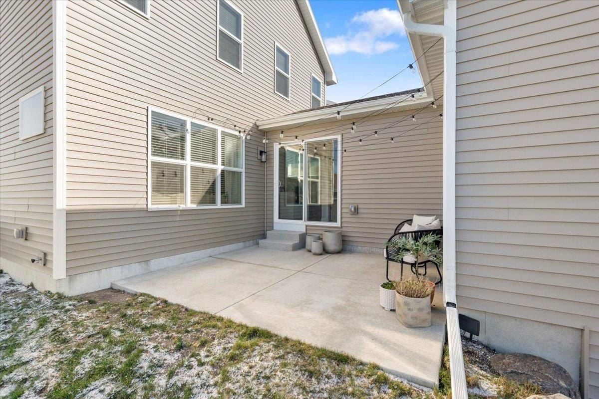 700 Indigo Lane. Waunakee, WI 53597