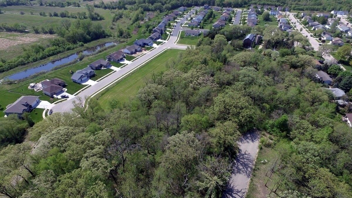 245 Whitetail Lane. Deerfield, WI 53531