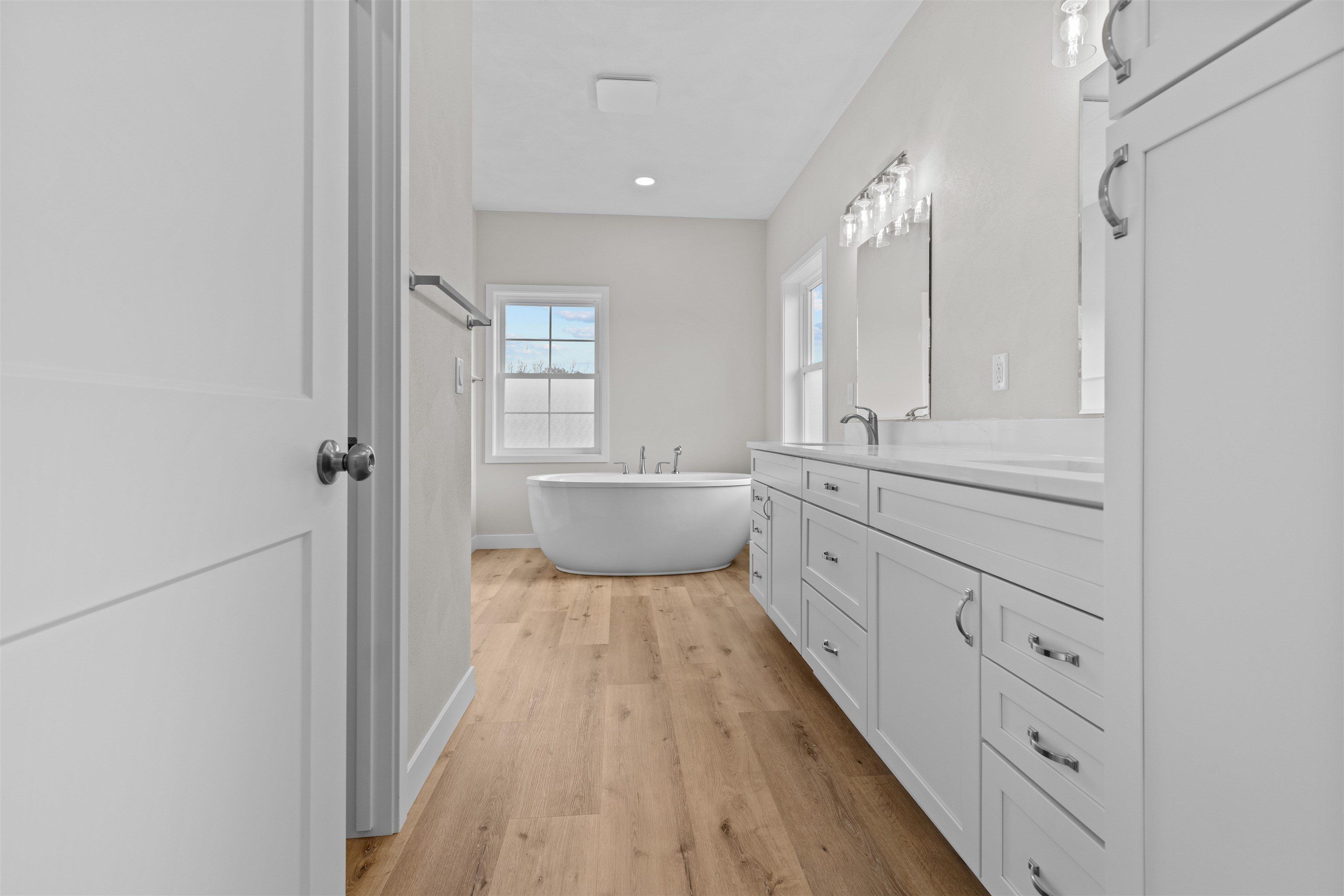 5611 N Vista Lane. Janesville, WI 53548