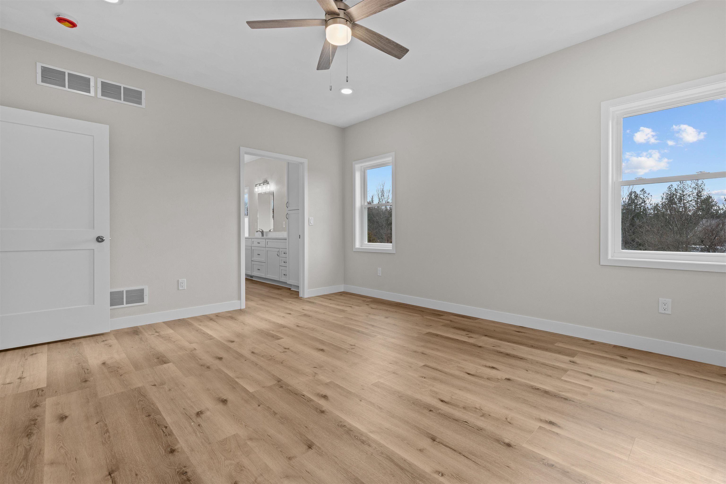 5611 N Vista Lane. Janesville, WI 53548