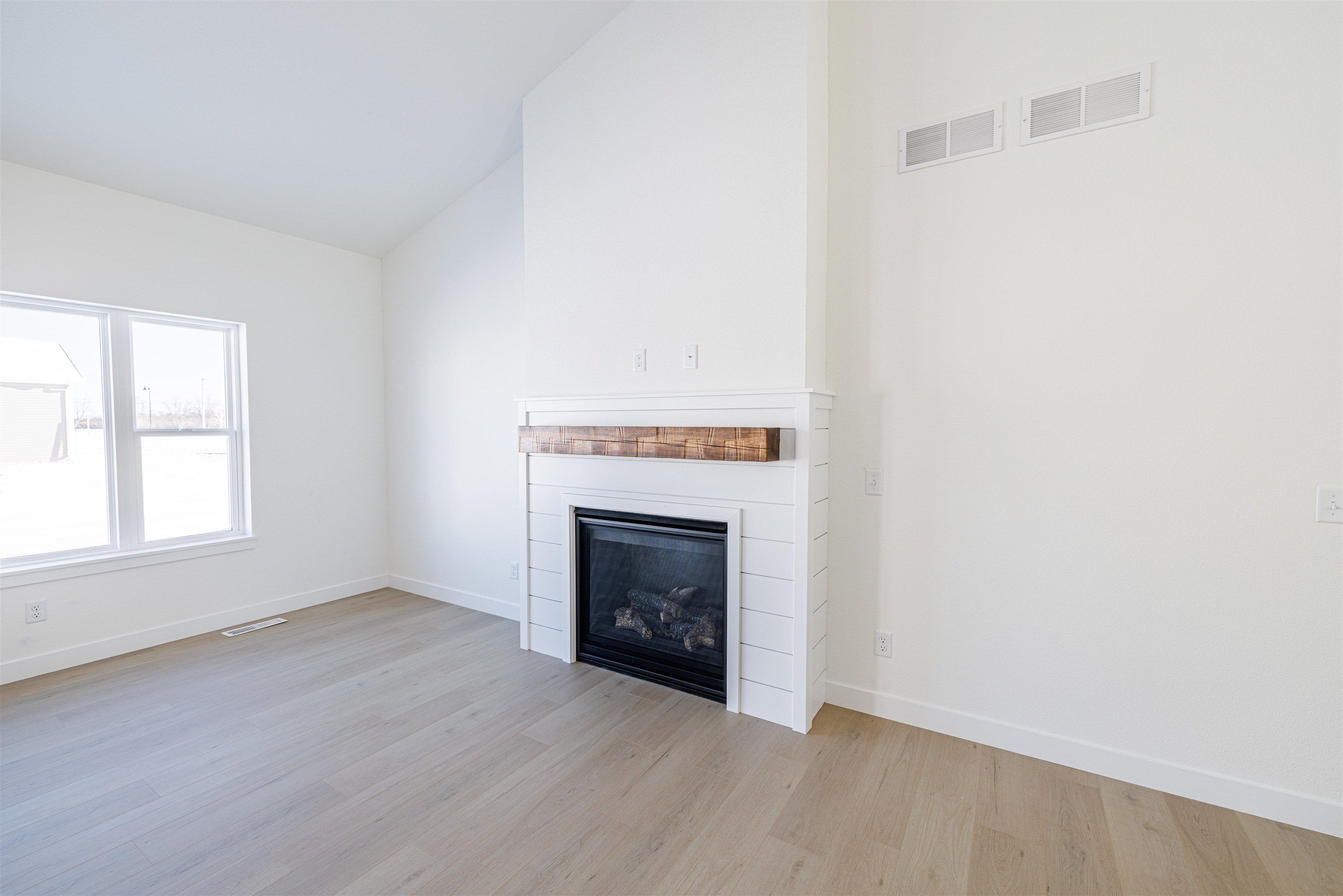 1833 E Kyle Circle. Beloit, WI 53511