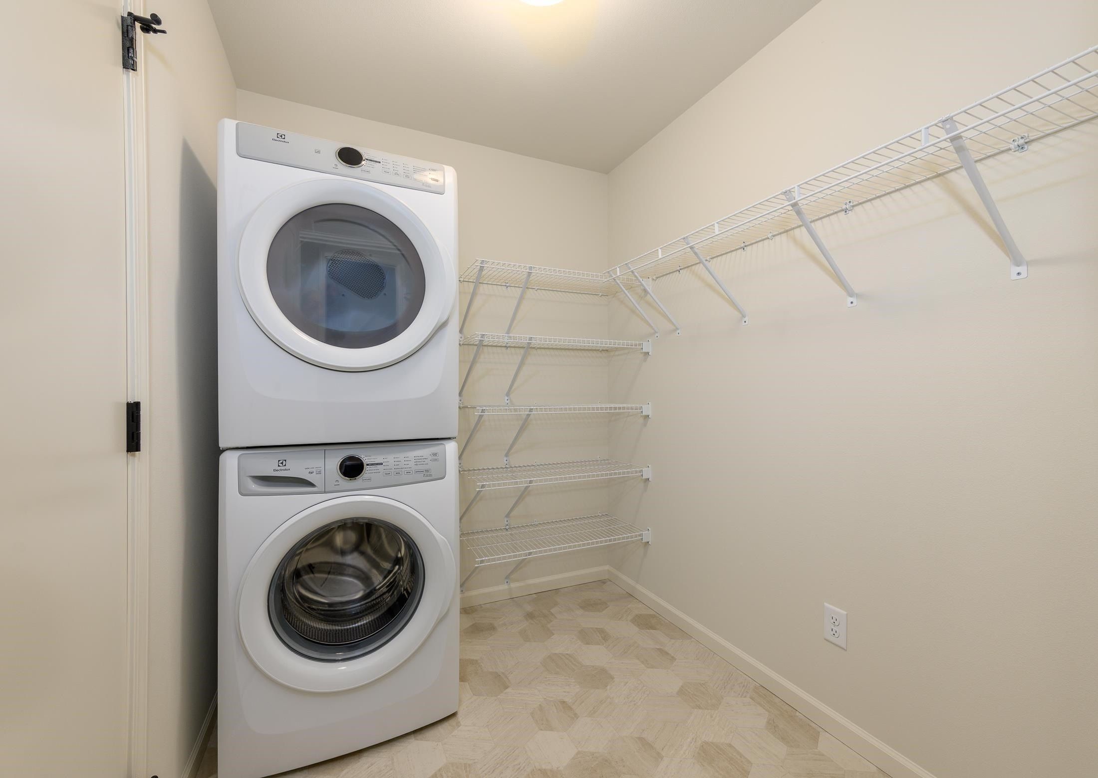 2162 Waters Edge Trail. Madison, WI 53718