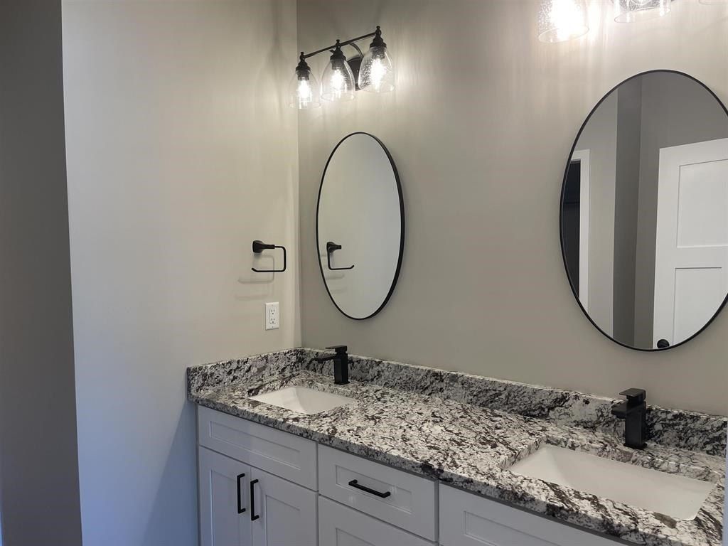 412 Ridge Court. Orfordville, WI 53576