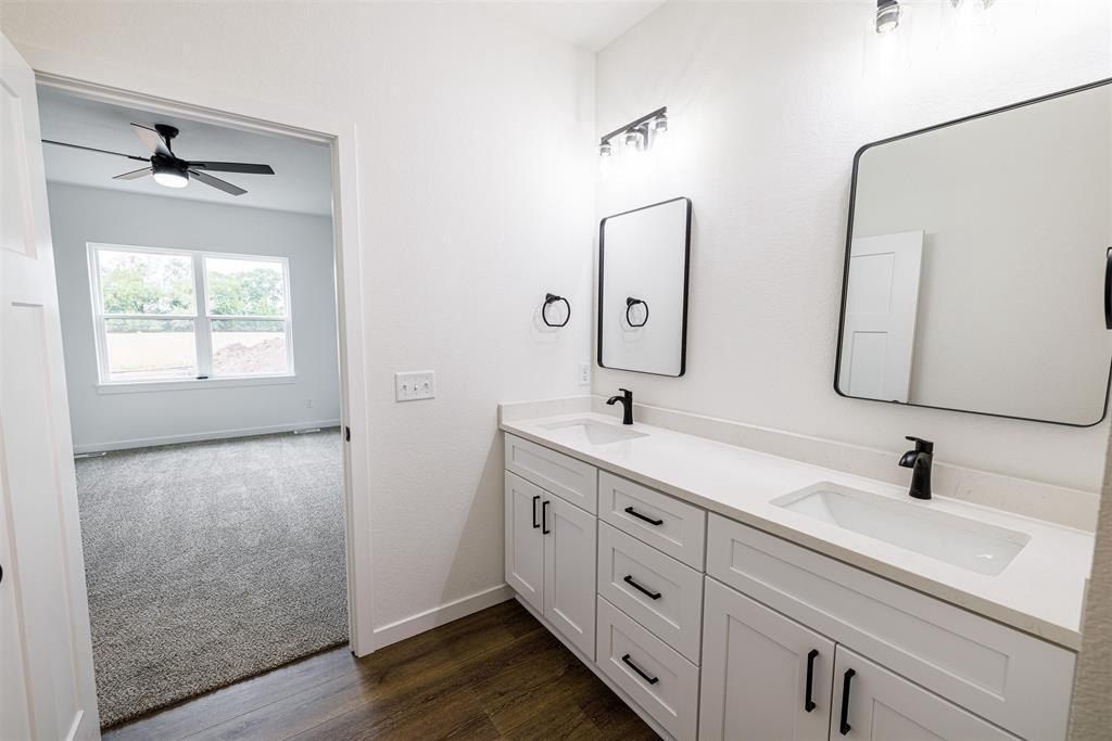 201 Edgewater Court. Theresa, WI 53091