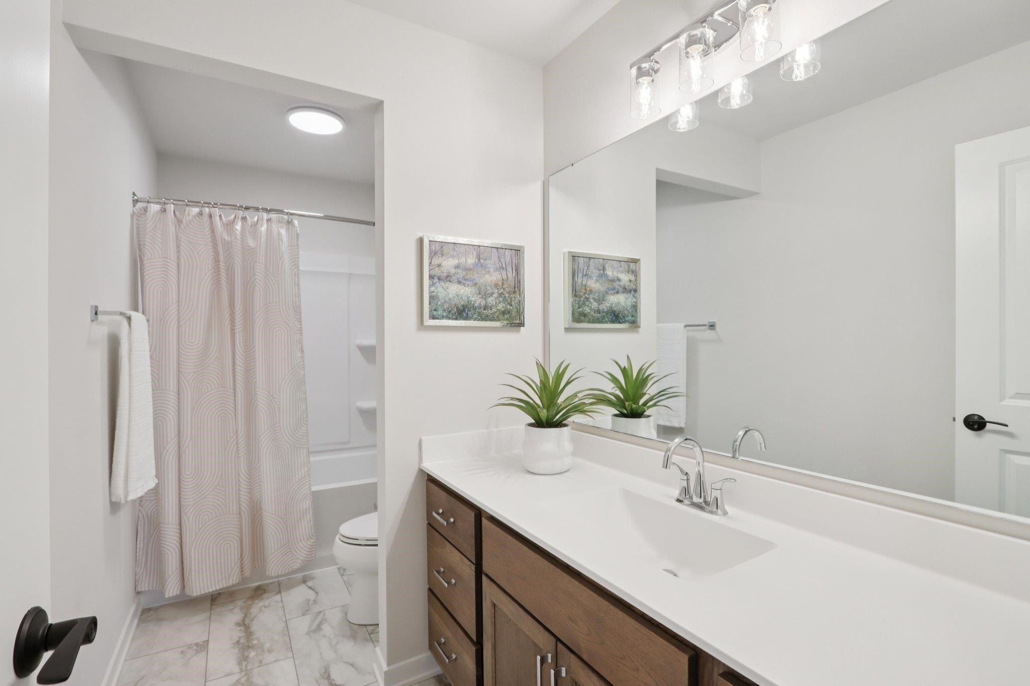 534 Buss Road. Cottage Grove, WI 53527