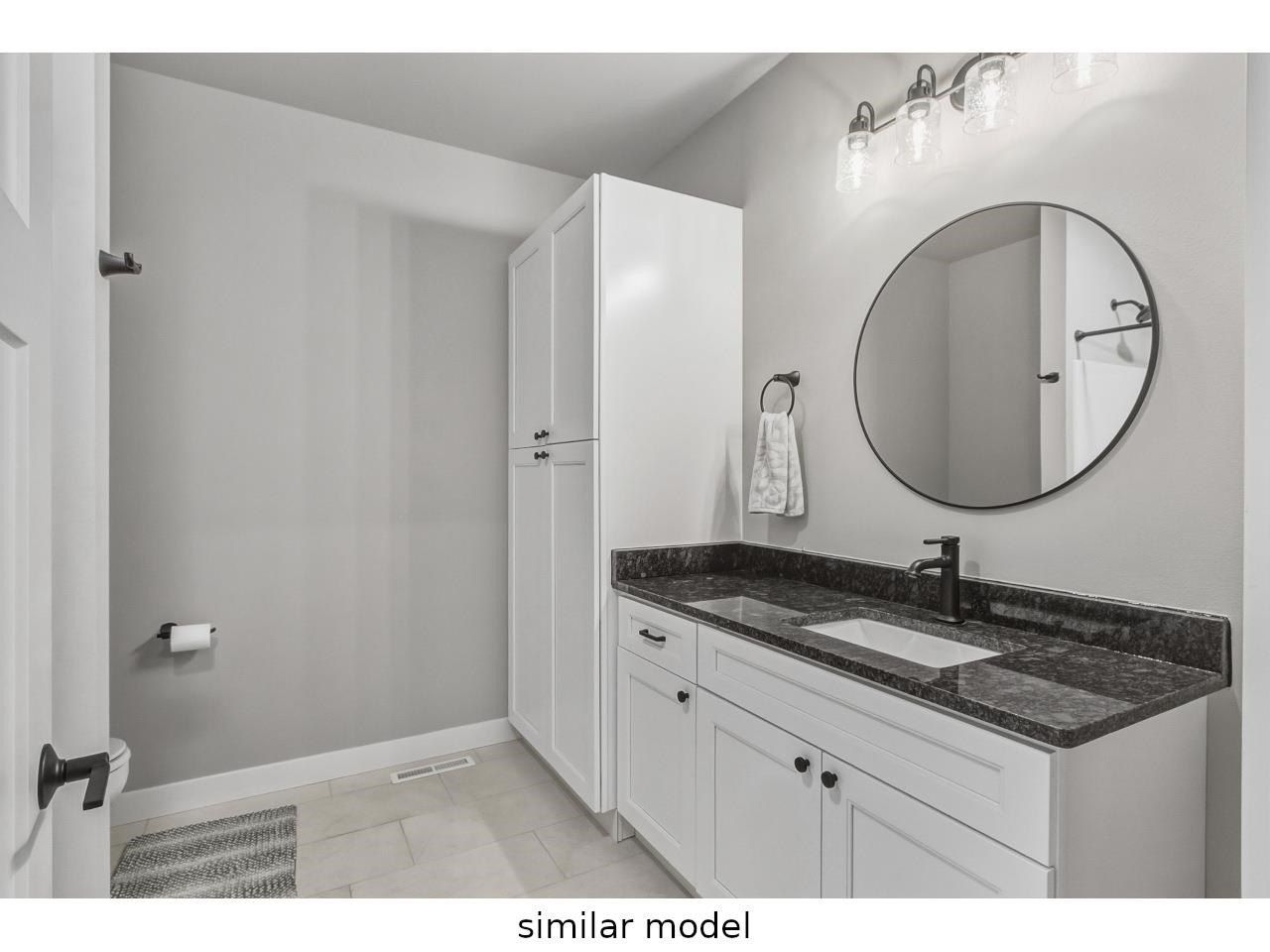 110 Hill Row. Portage, WI 53901