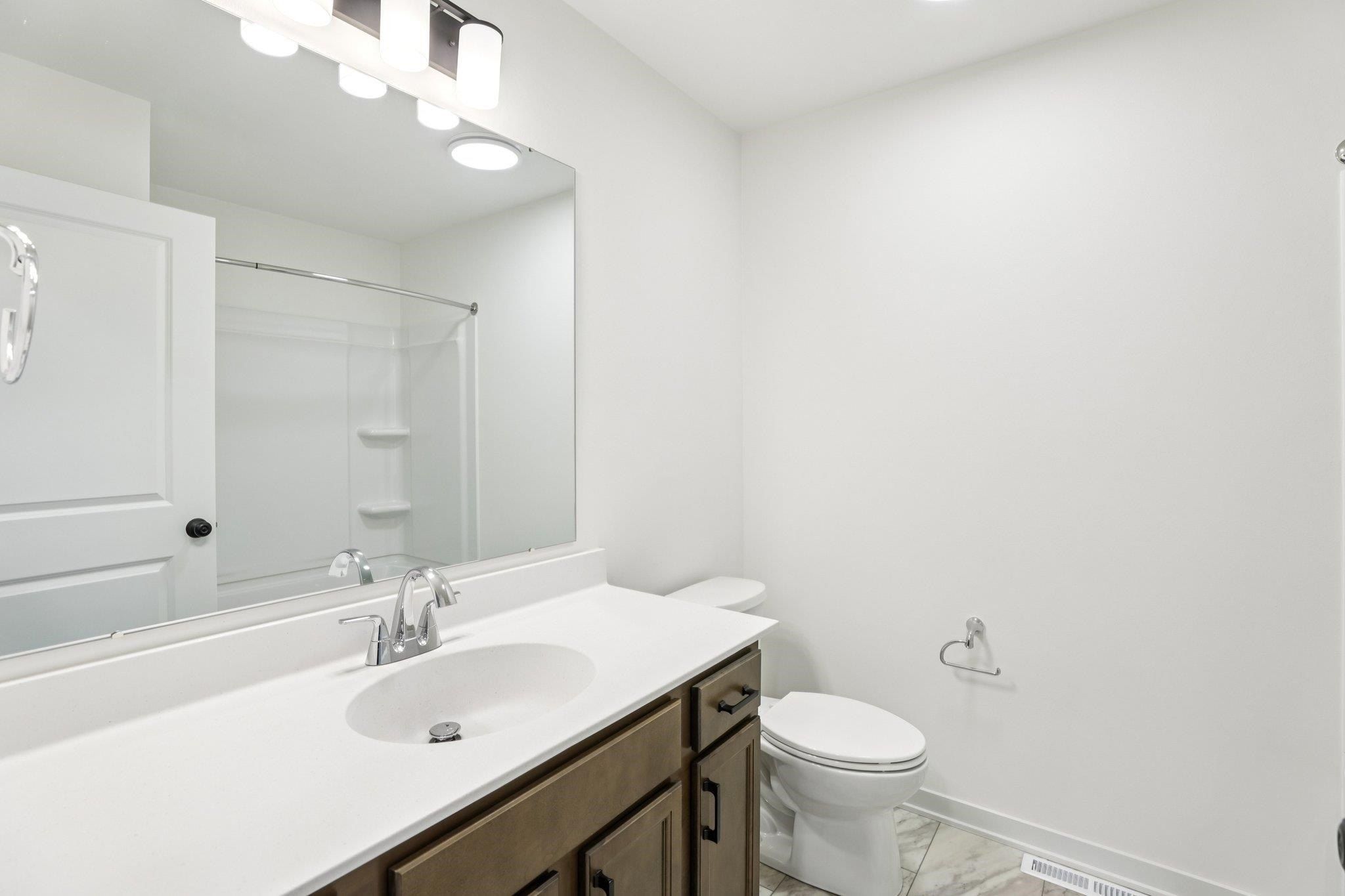 3177 Drumlin Ridge Drive. Cottage Grove, WI 53527