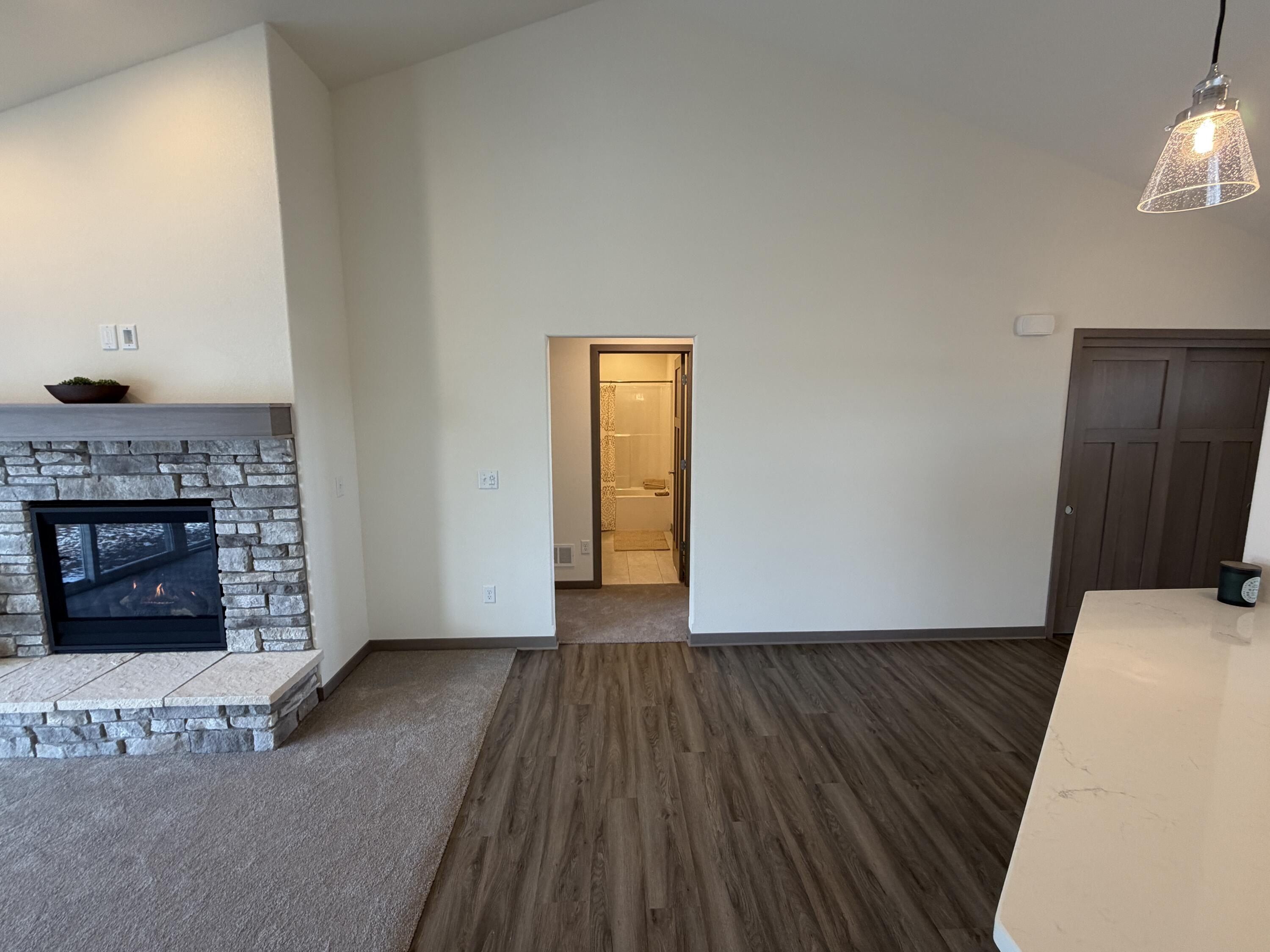 1710 Whalen Dr. Oconomowoc, WI 53066