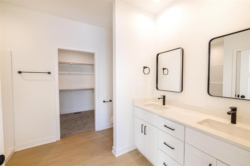 3821 N Woodbury Lane. Janesville, WI 53545