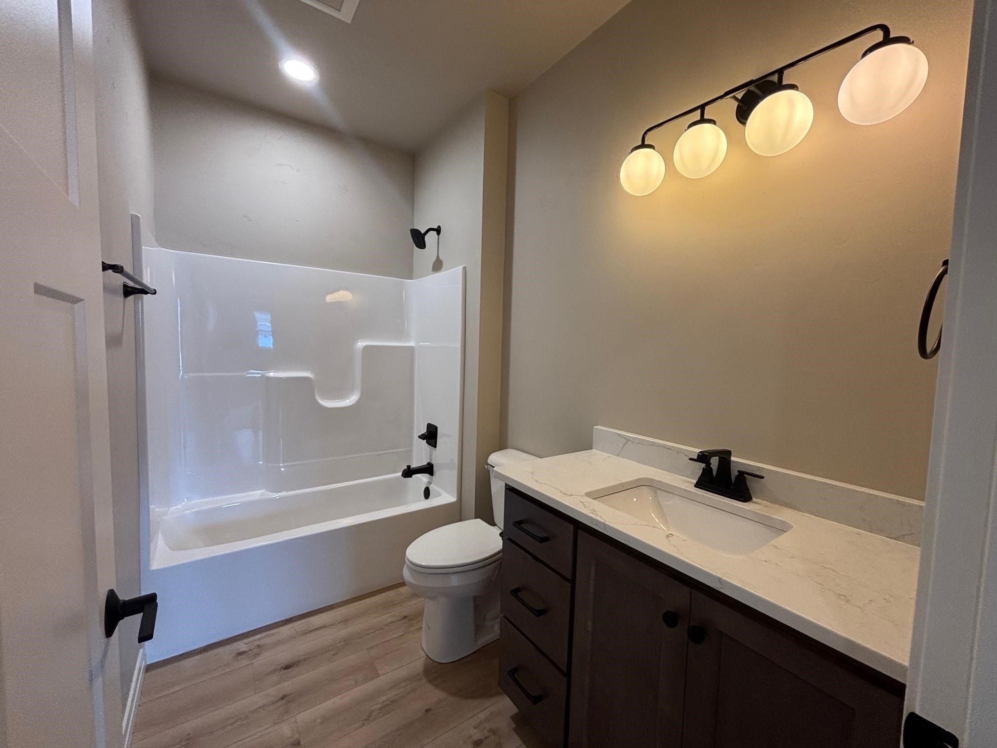 1282 Autumn Field Lane. De Pere, WI 54115