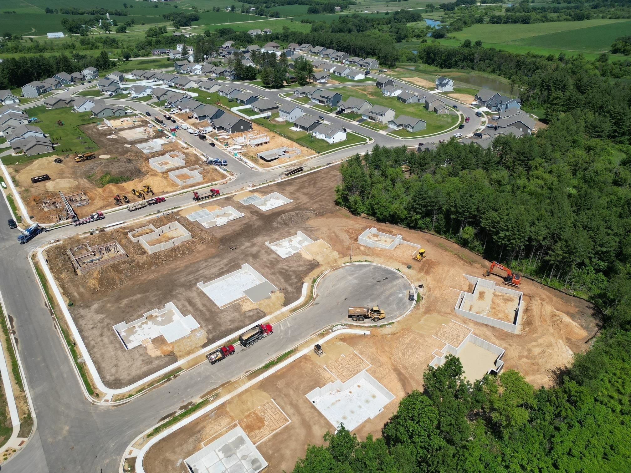 315 Julie Court. Belleville, WI 53508