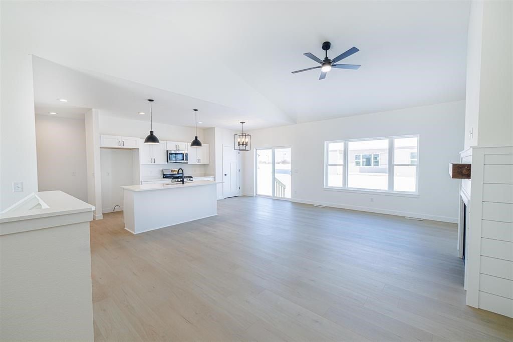 1744 E Kyle Circle. Beloit, WI 53511