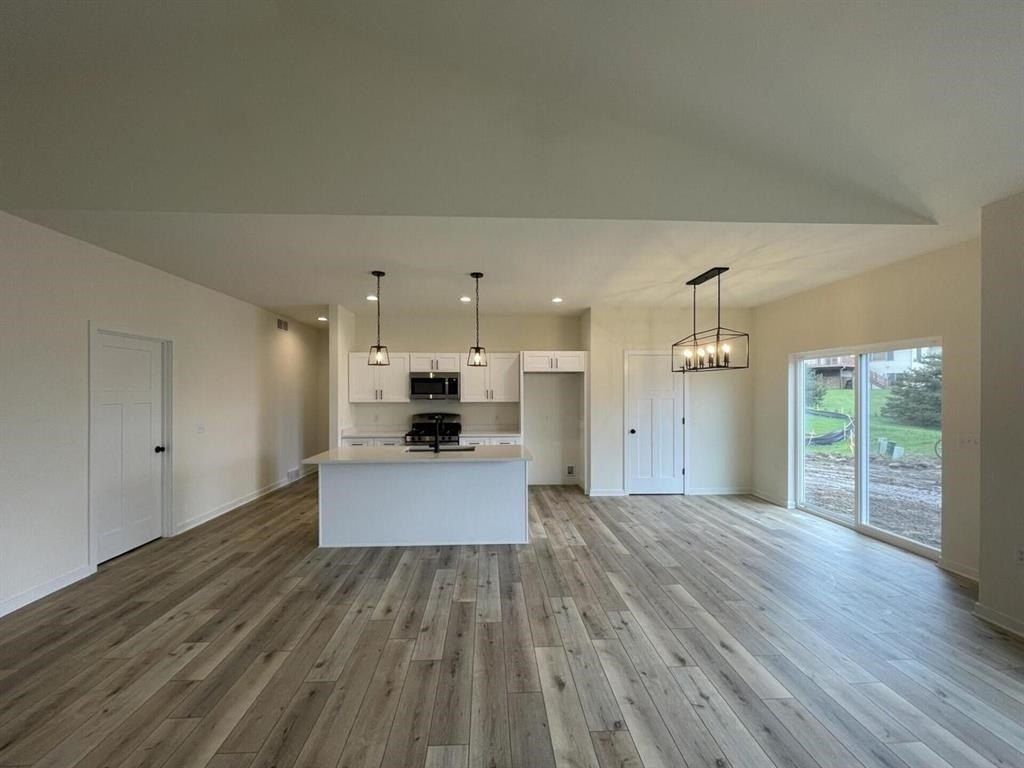 1756 E Kyle Circle. Beloit, WI 53511