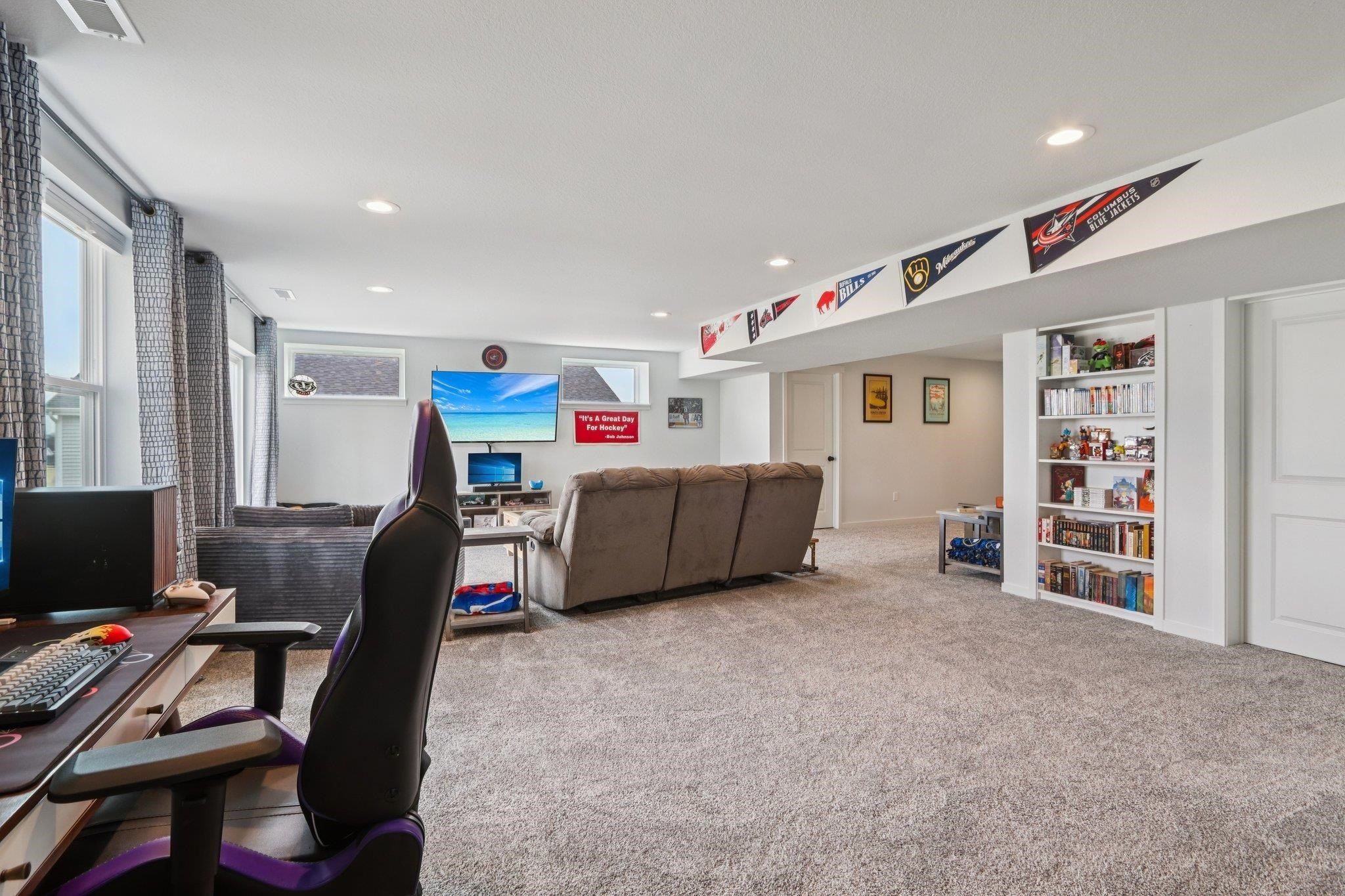 655 Ridge View Lane. Oregon, WI 53575