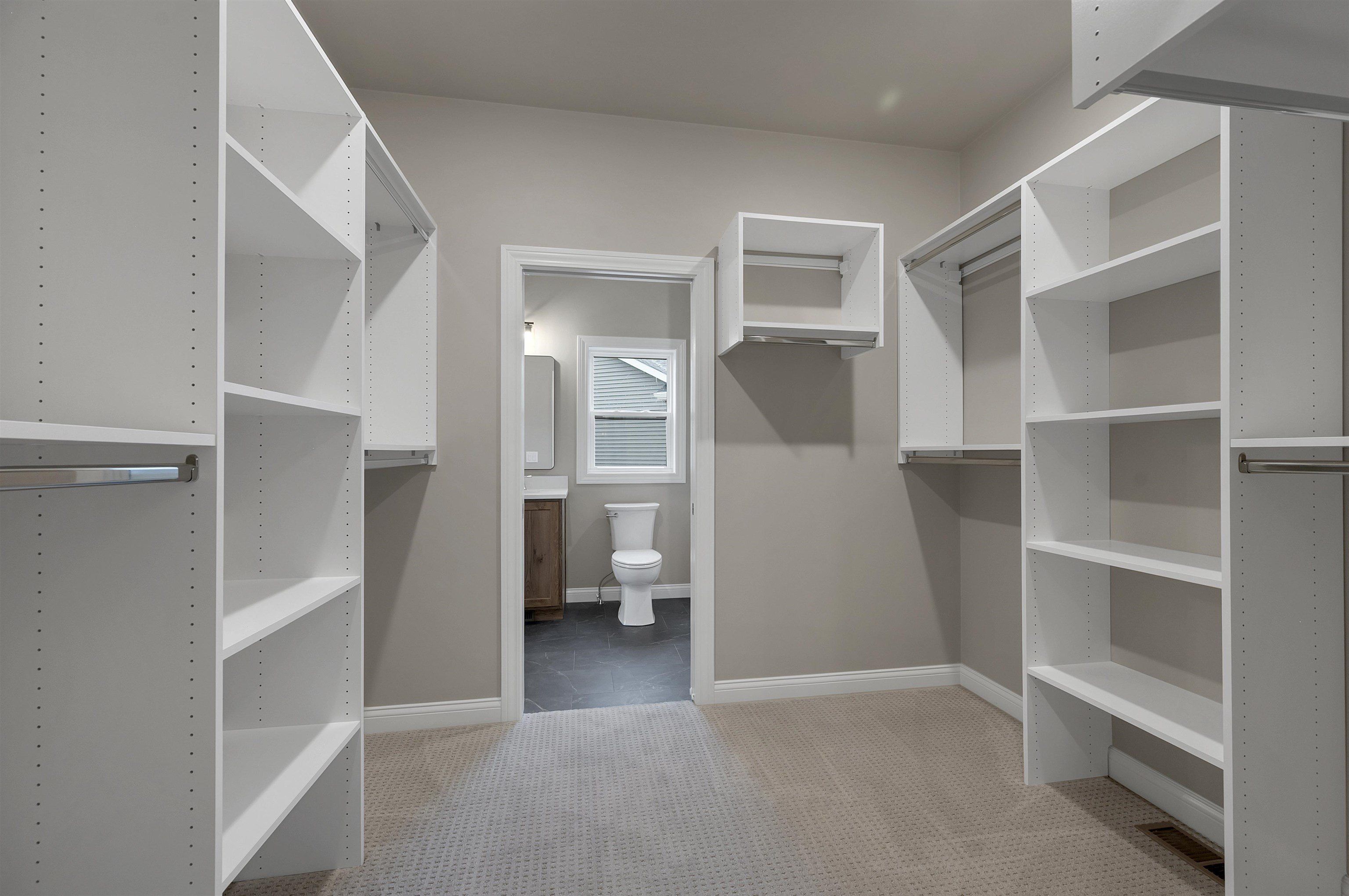 4975 Water Mint Court. Green Bay, WI 54313