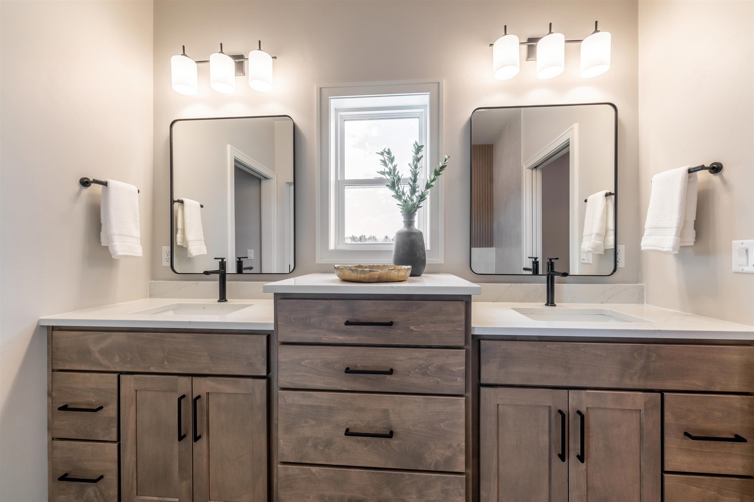 4409 Nature Ridge. Howard, WI 54313