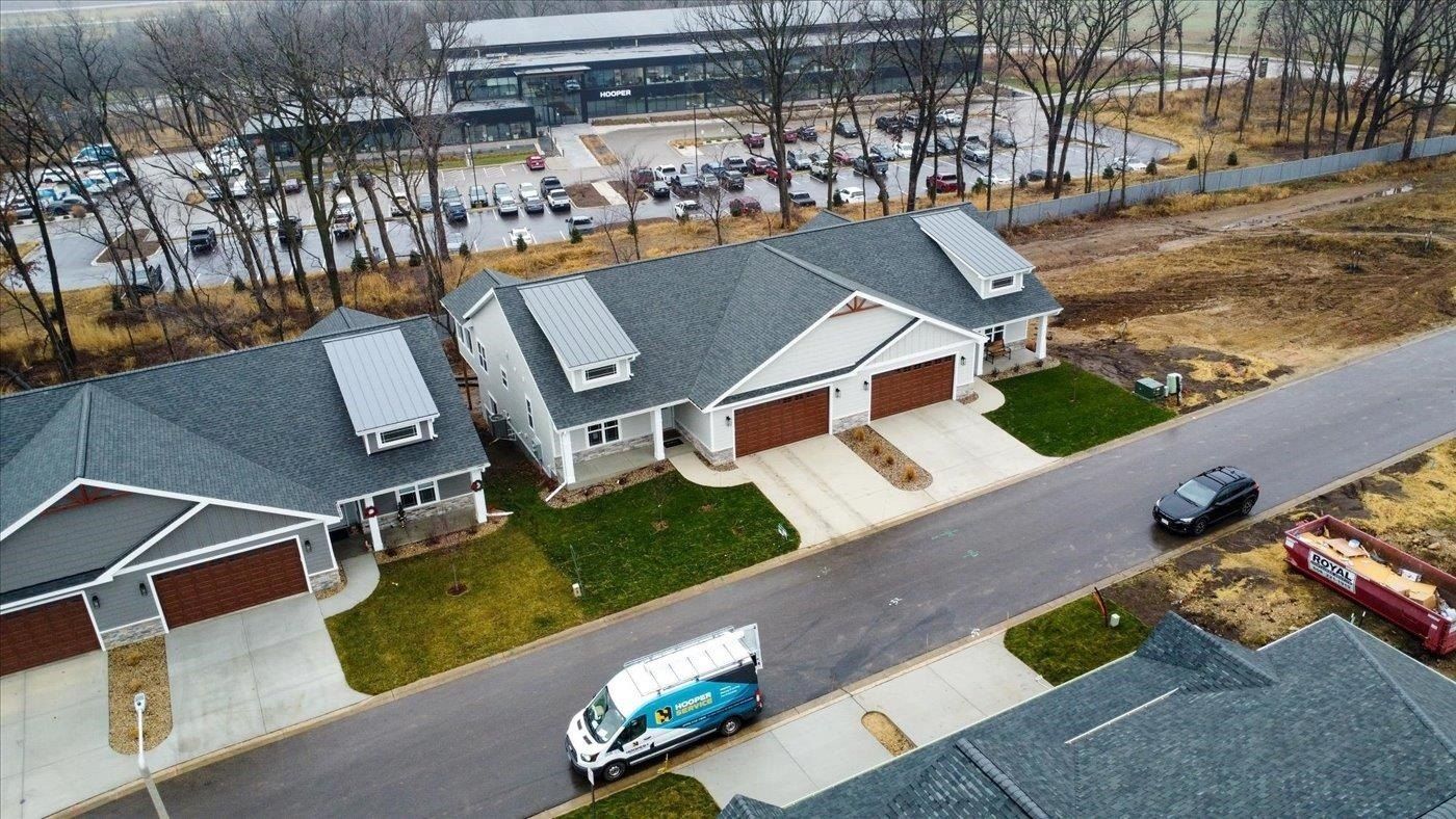 4121 Fox Forest Way. DeForest, WI 53532