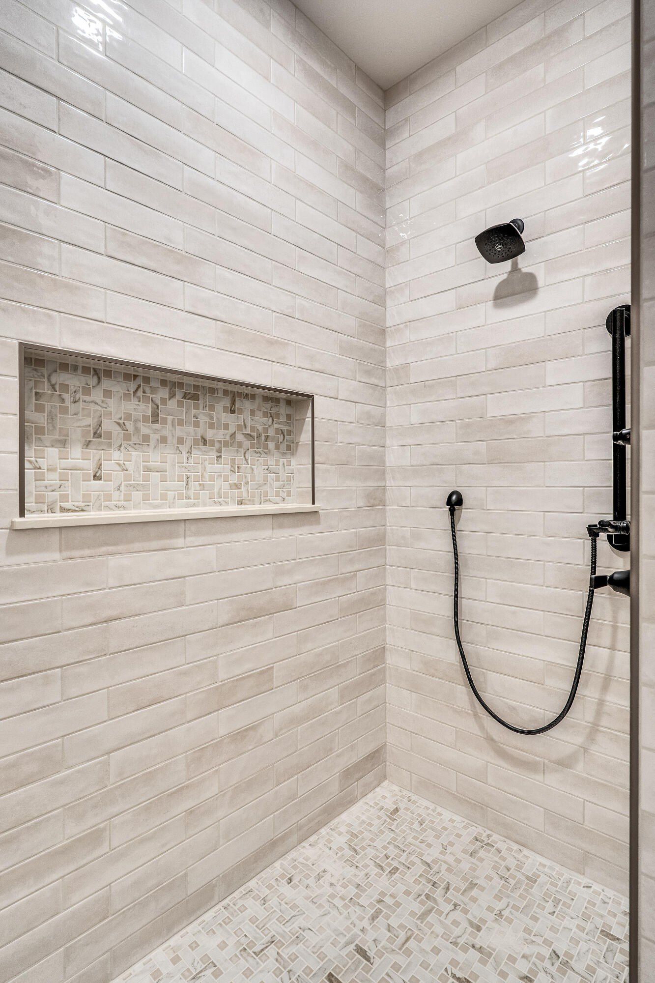 4041 Brooke Elizabeth Dr. Onalaska, WI 54650