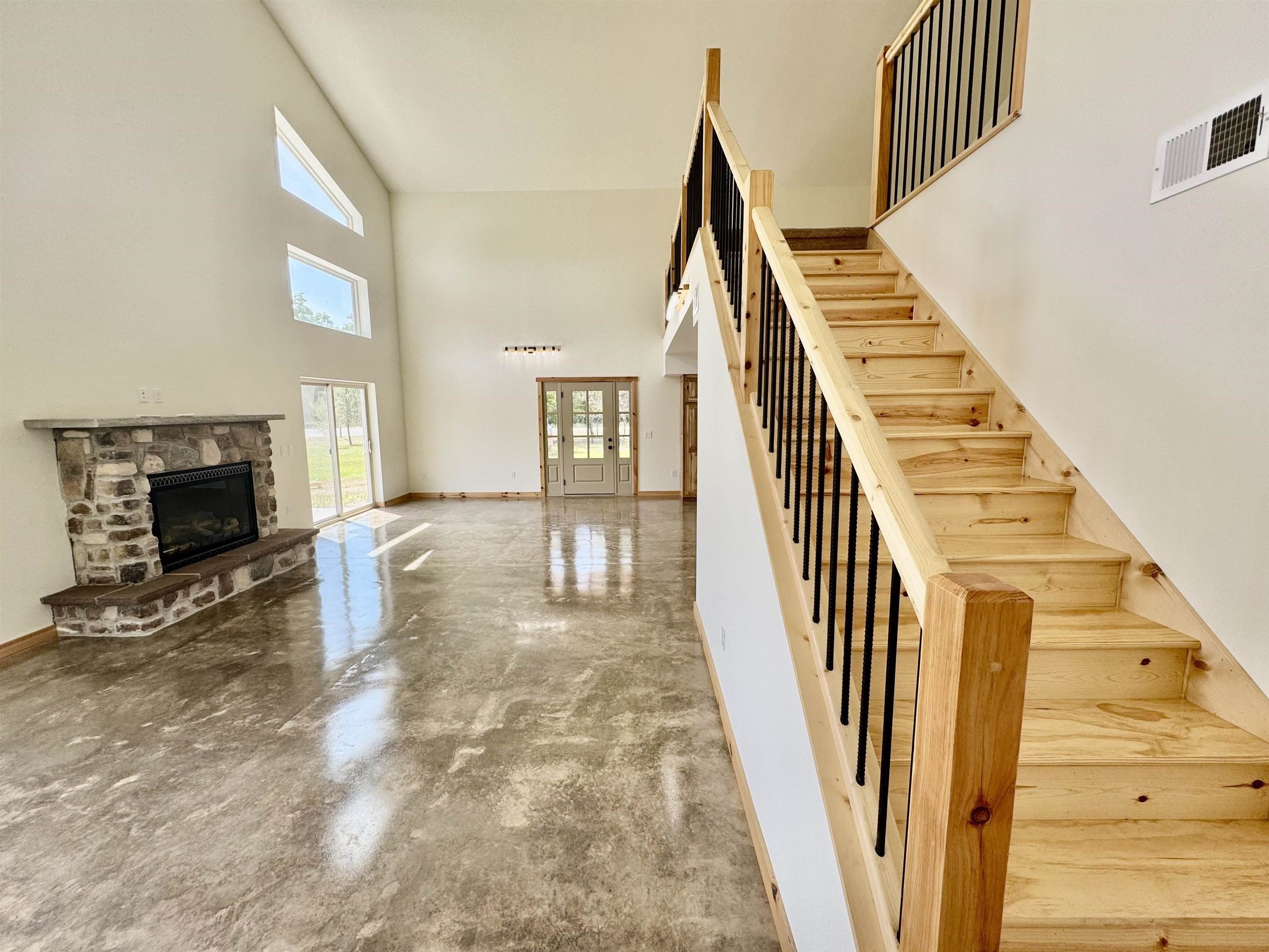 1919 Dakota Junction. Arkdale, WI 54613
