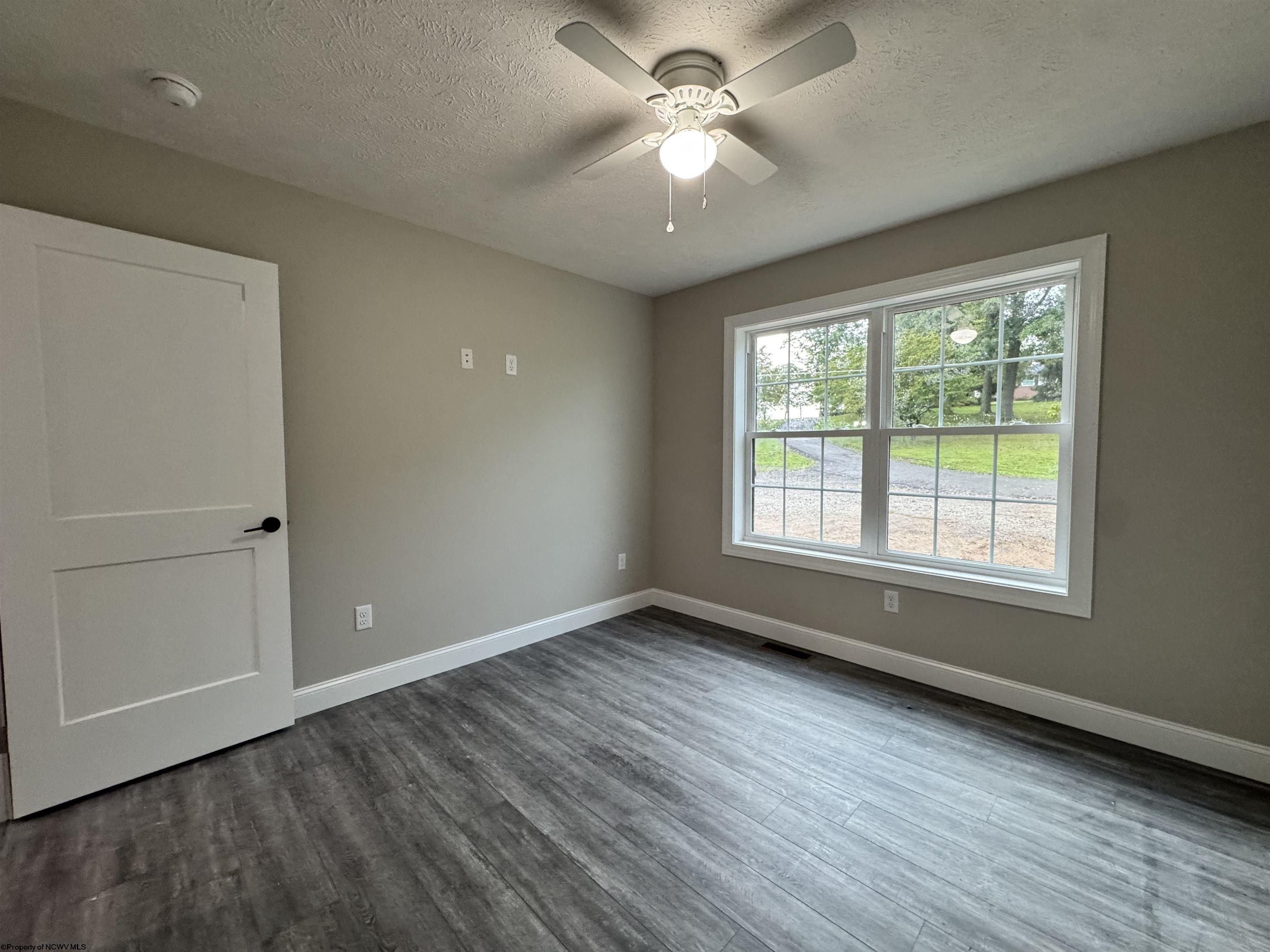 162 Fox Hill Lane. Fairmont, WV 26554