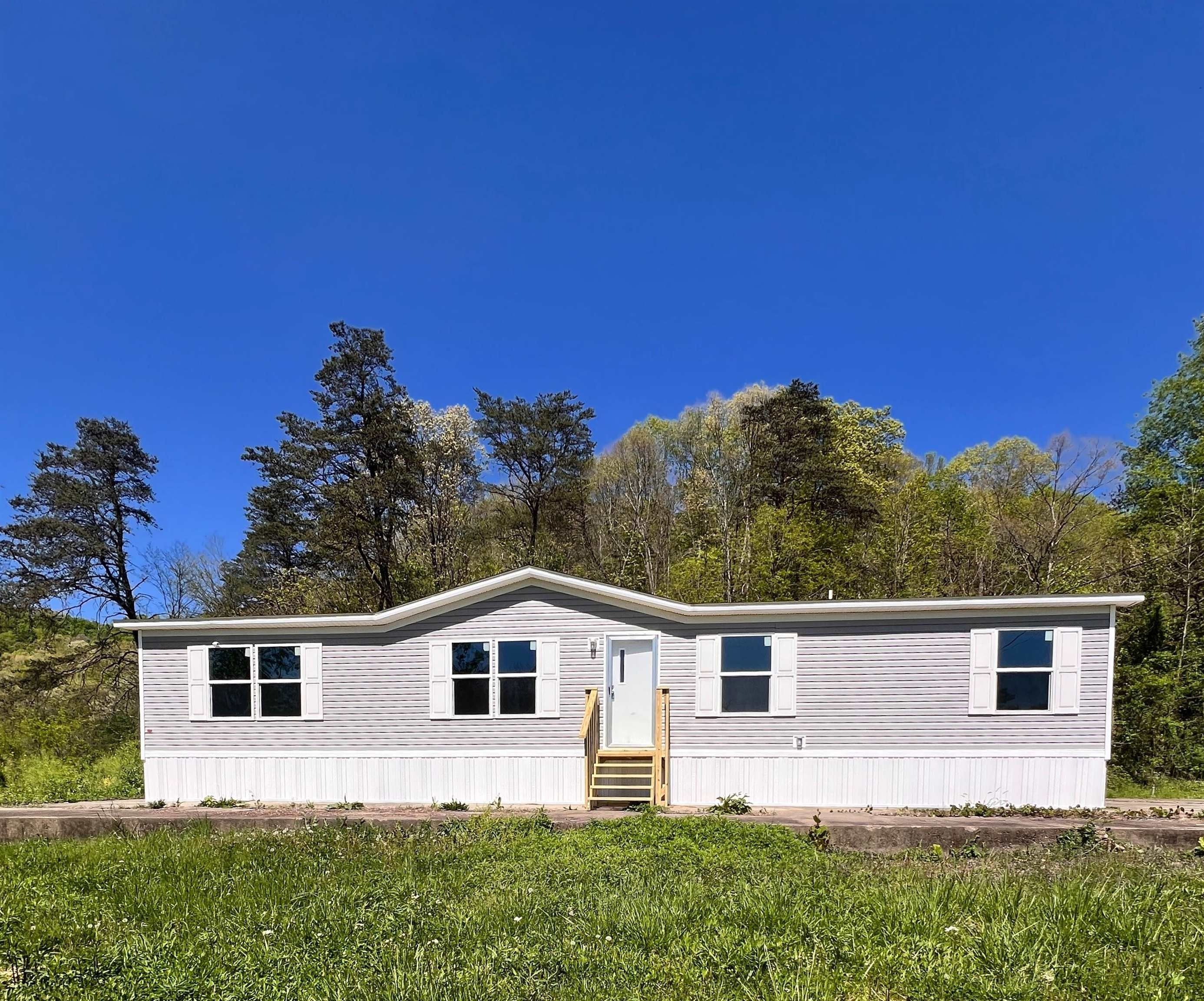 376 Dupont Road. Poca, WV 25159