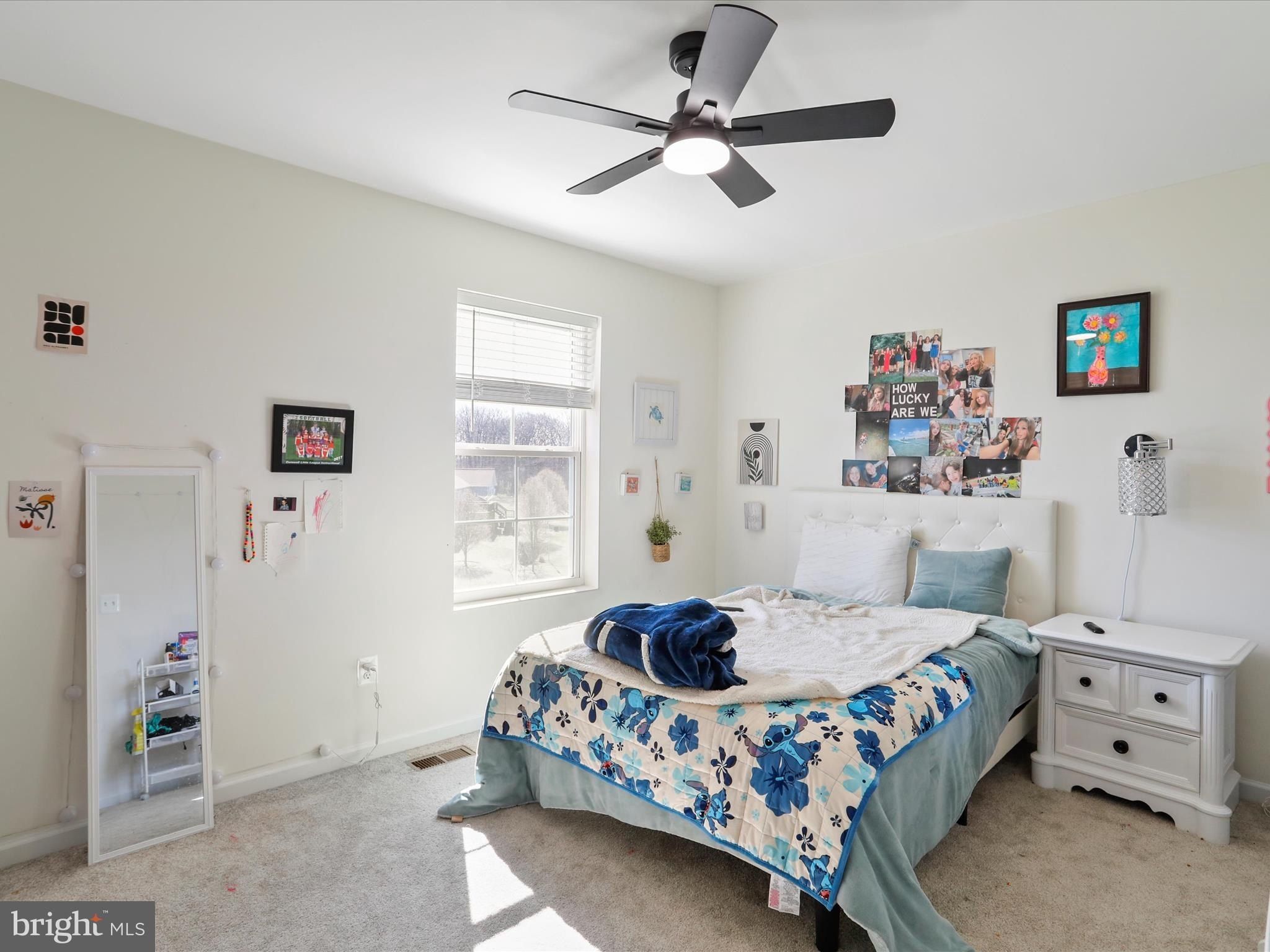 120 Ludgate Manor. Falling Waters, WV 25419