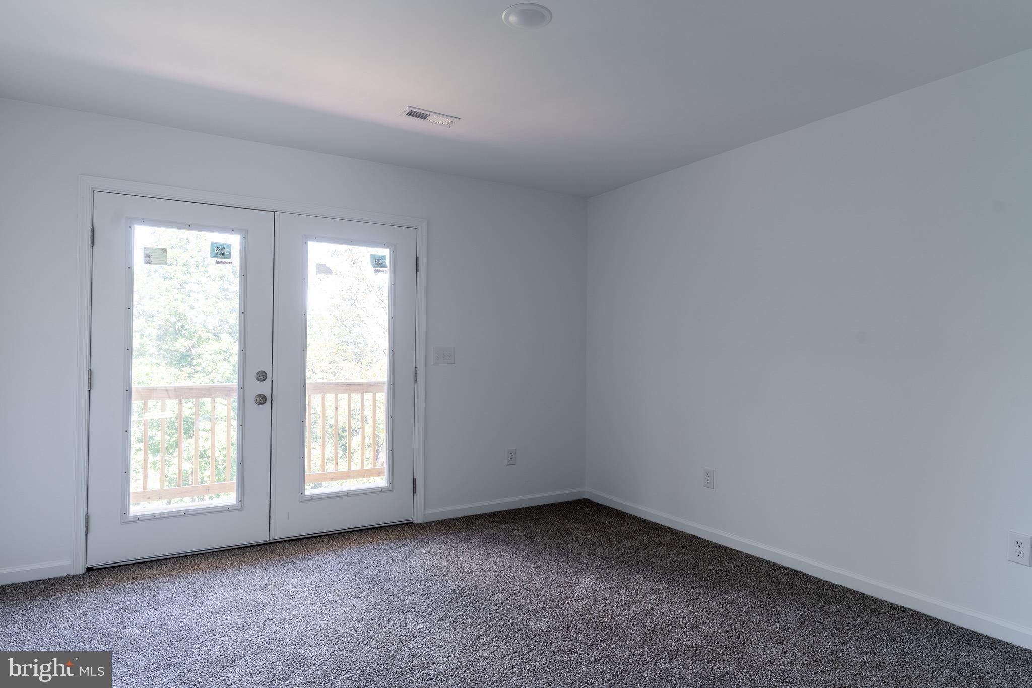 269 Chiweeny Lane. Hedgesville, WV 25427