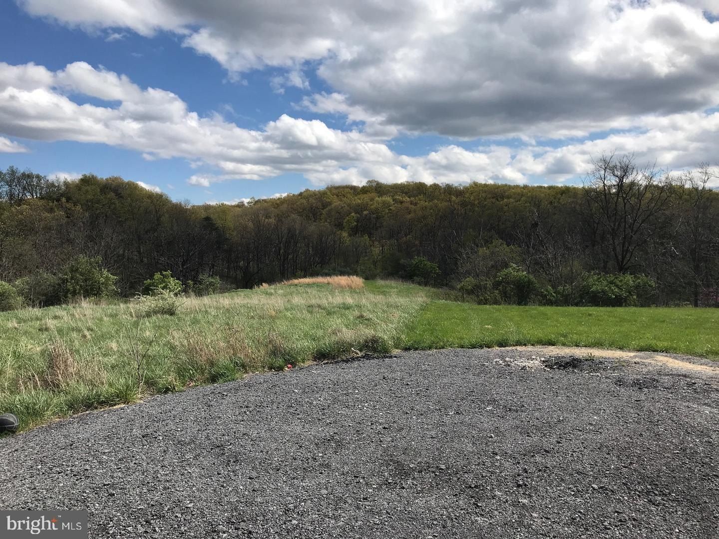 110 Aladdin Lane. Martinsburg, WV 25405