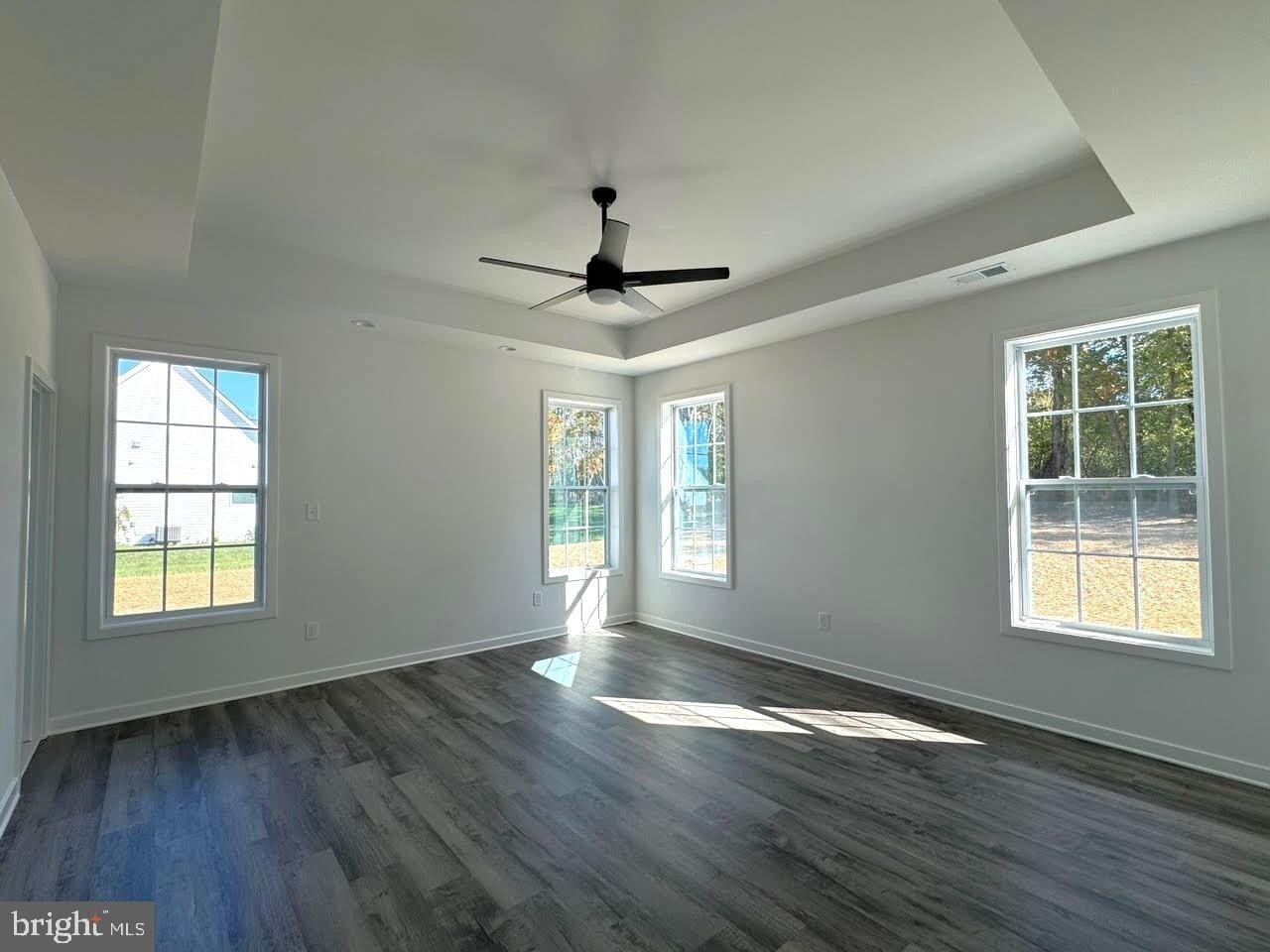 40 Glenaire Road. Bunker Hill, WV 25413